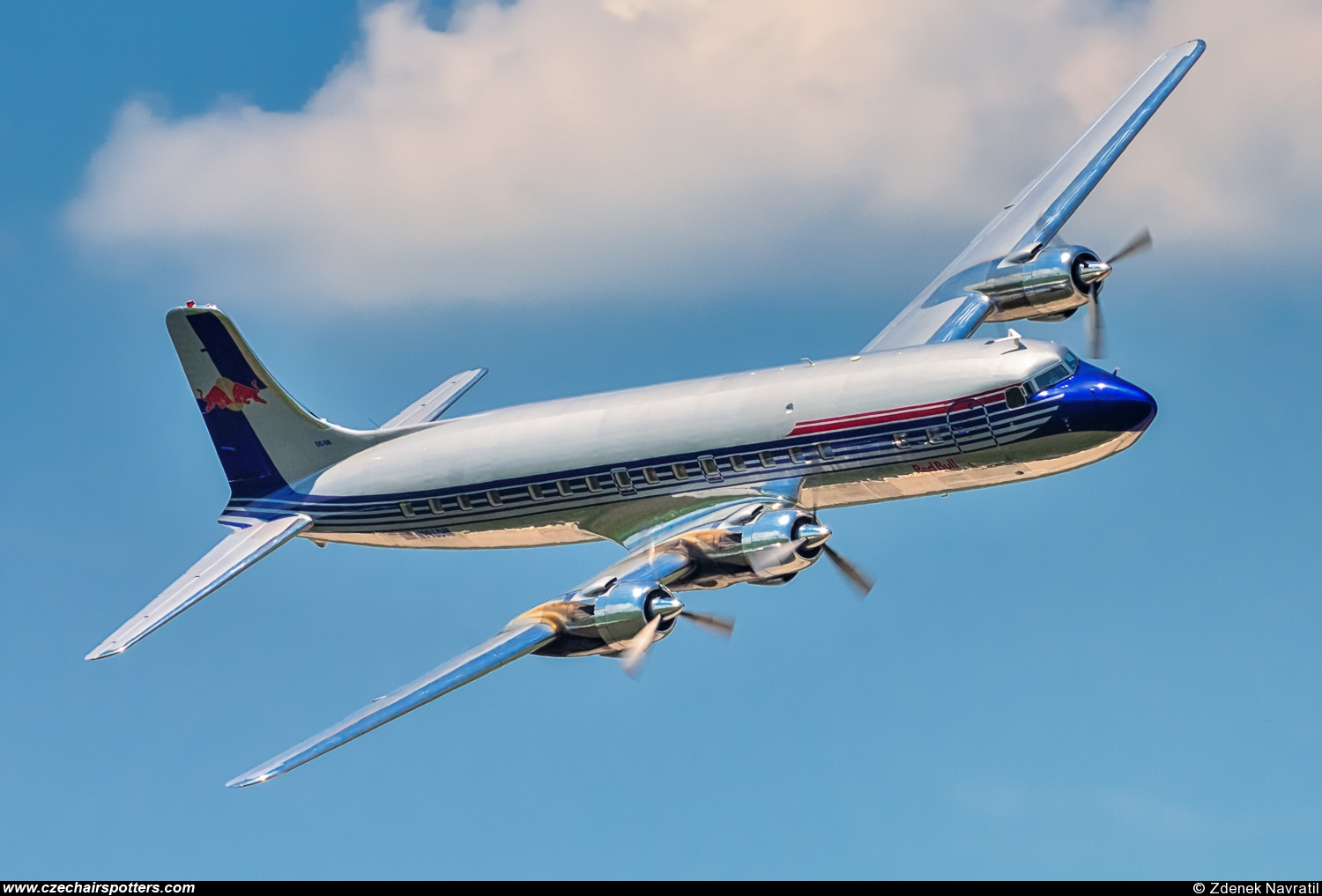 The Flying Bulls – Douglas DC-6B N996DM
