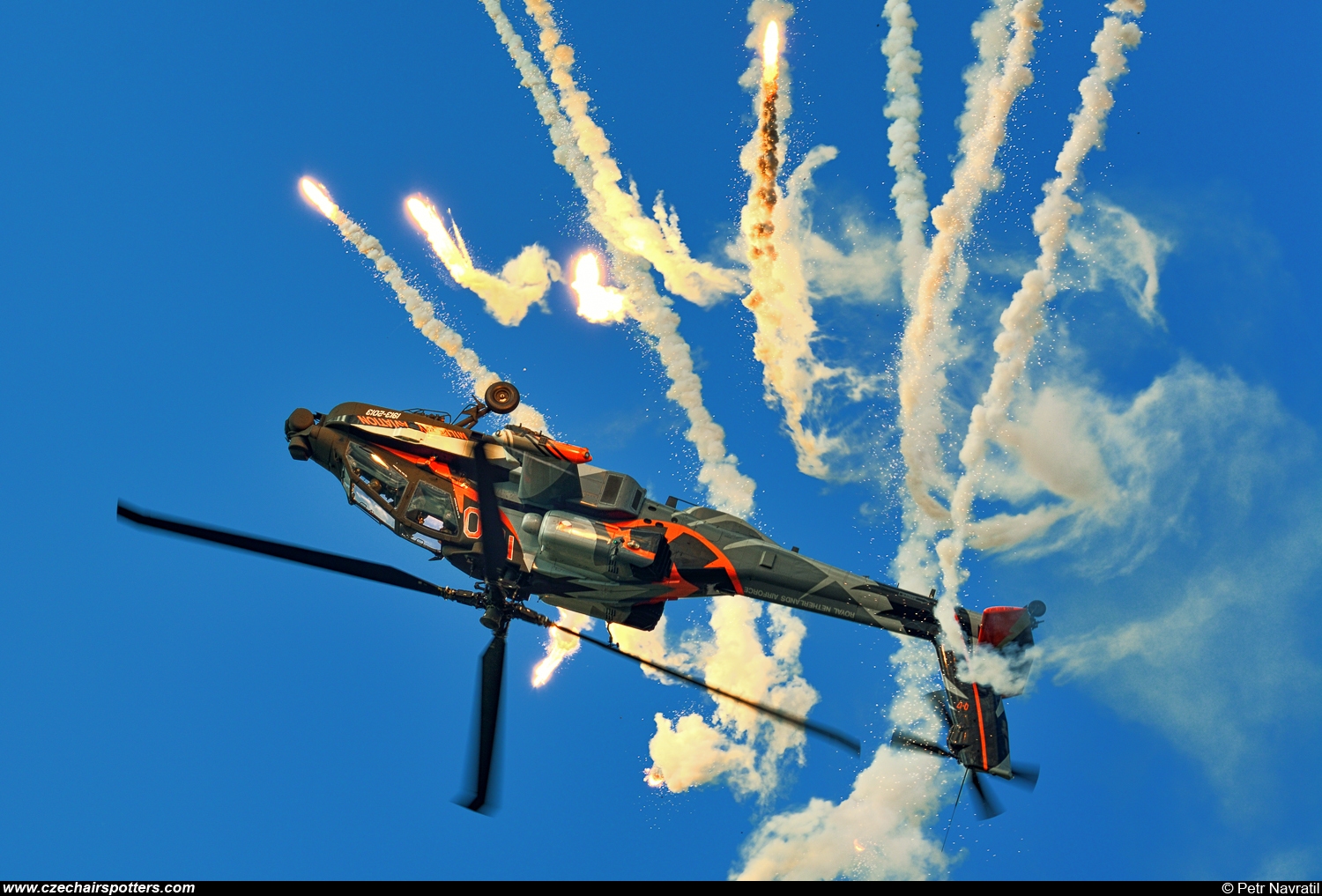 Netherlands - Air Force – McDonnell Douglas AH-64D Apache Q-17
