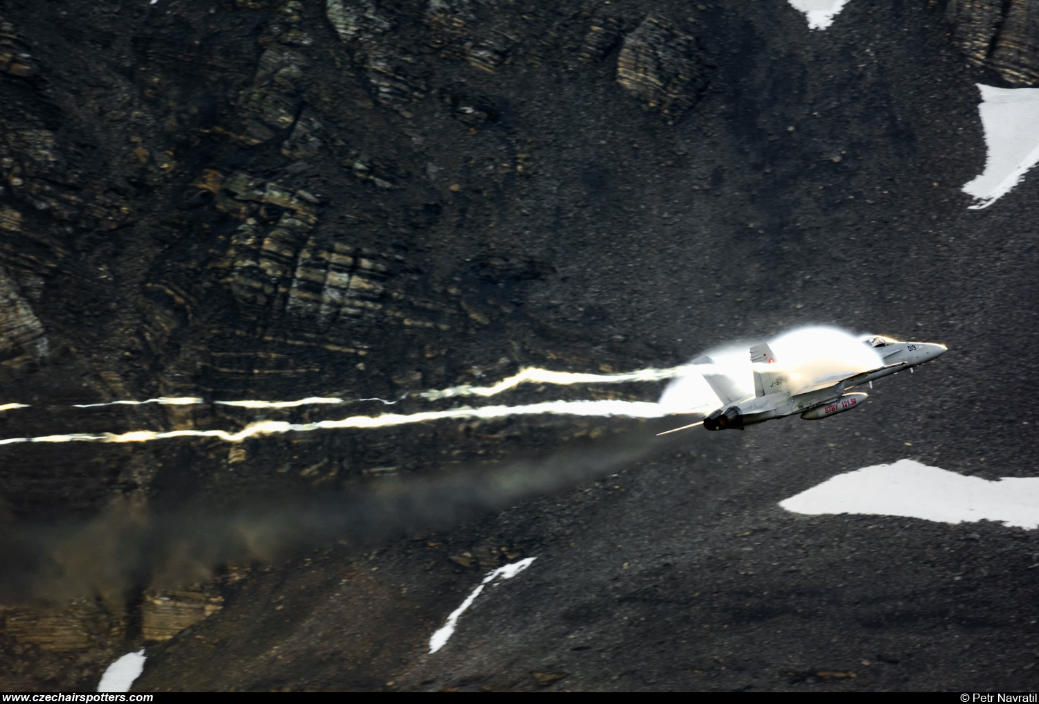 Switzerland - Air Force – McDonnell Douglas F/A-18C Hornet J-5019