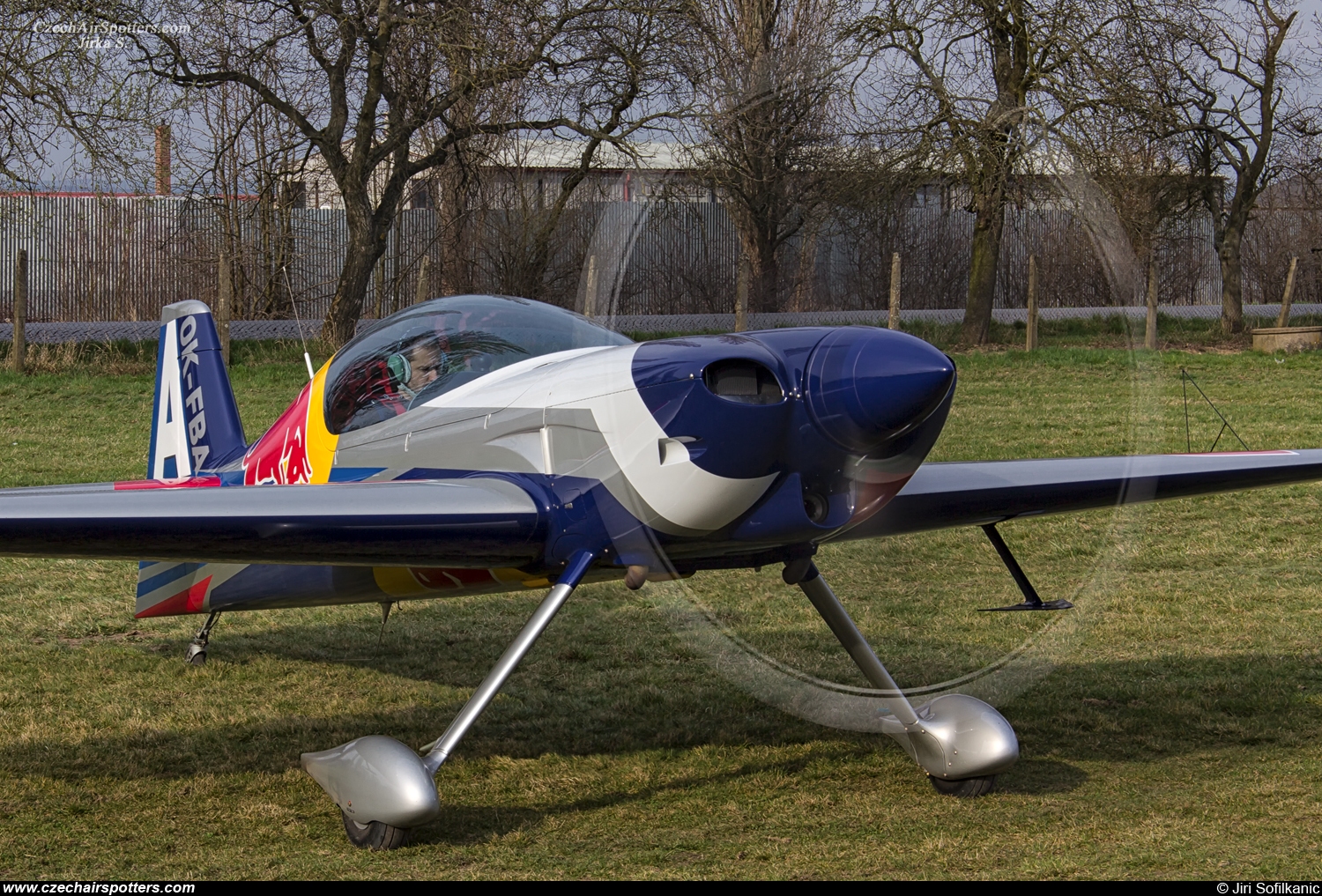 The Flying Bulls Duo – XtremeAir  XA42 OK-FBA