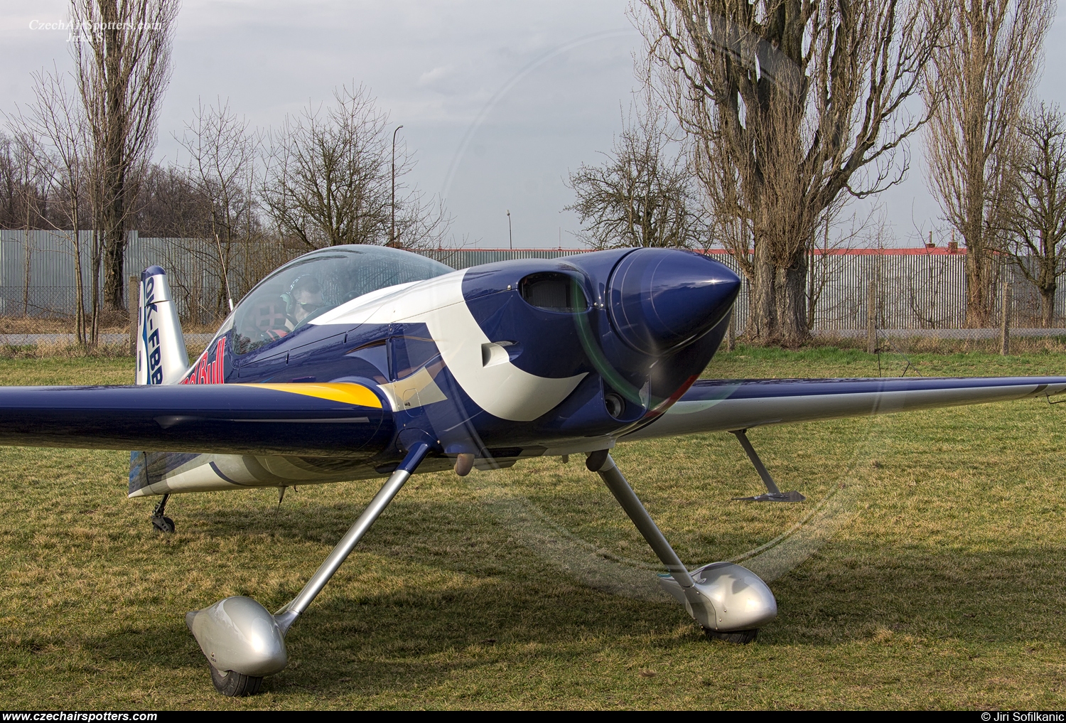 The Flying Bulls Duo – XtremeAir  XA42 OK-FBB