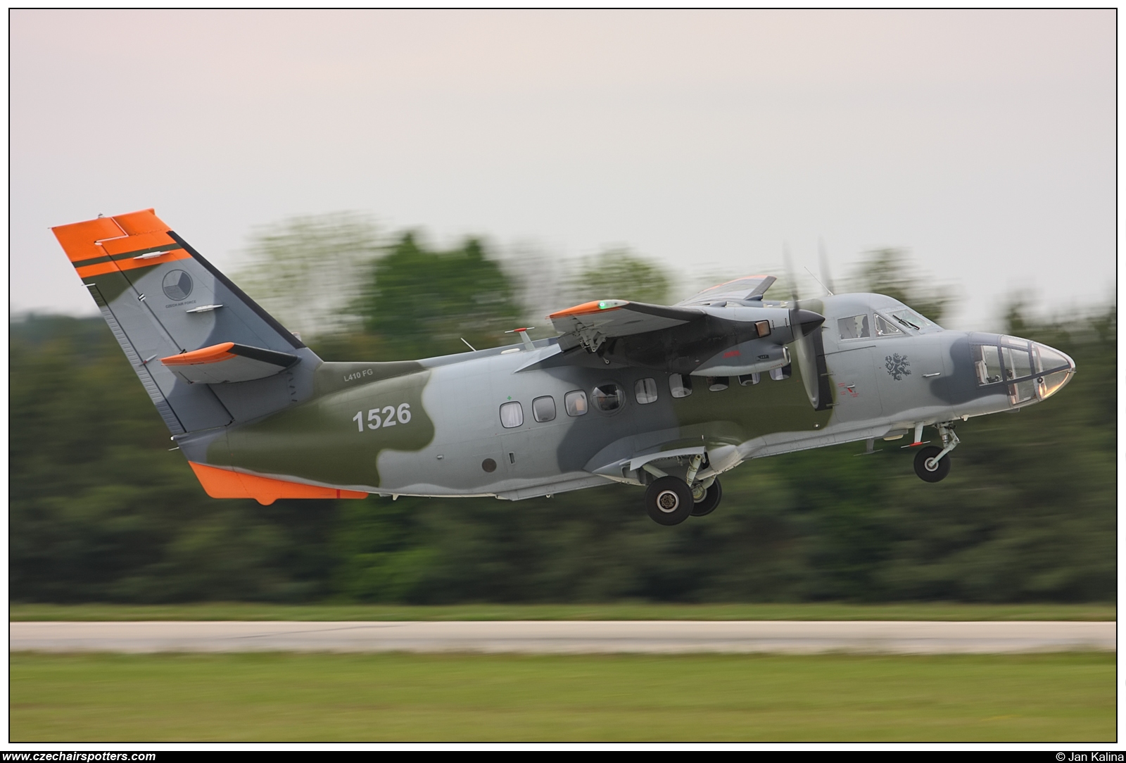Czech - Air Force – Let L-410FG Turbolet 1526