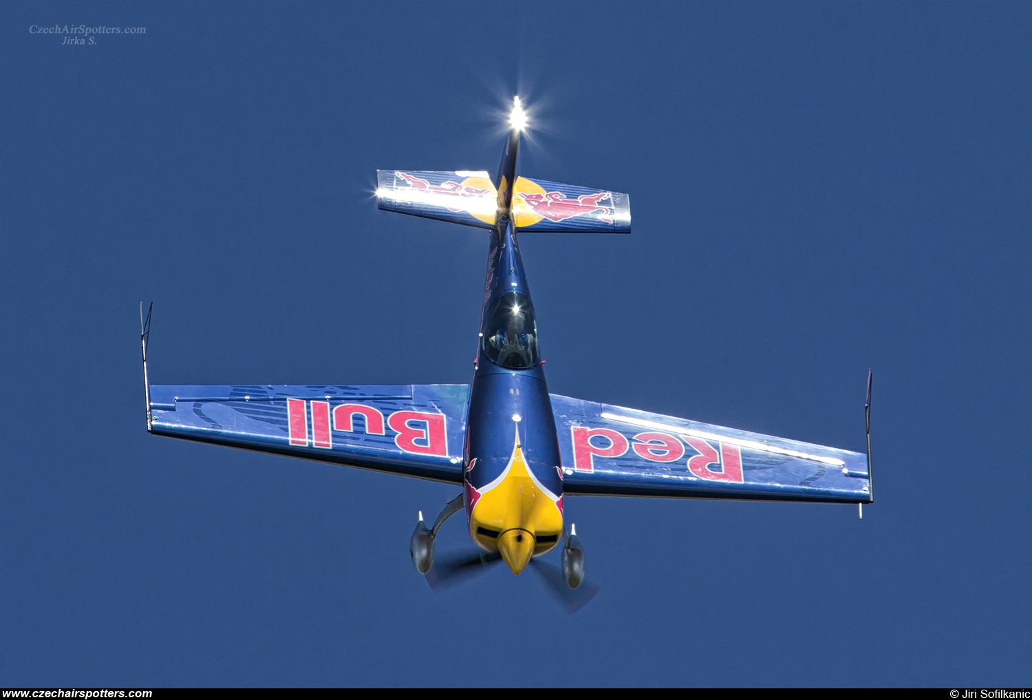 Red Bull Racing Team – Extra EA-300SR OK-SON