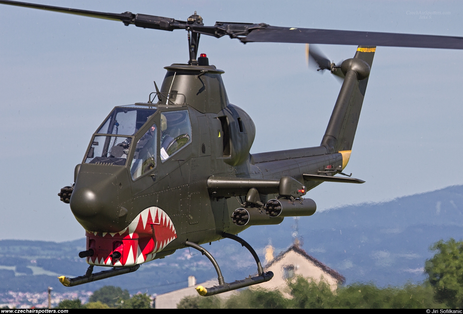 Heli Czech – Bell TAH-1P Cobra OK-AHC