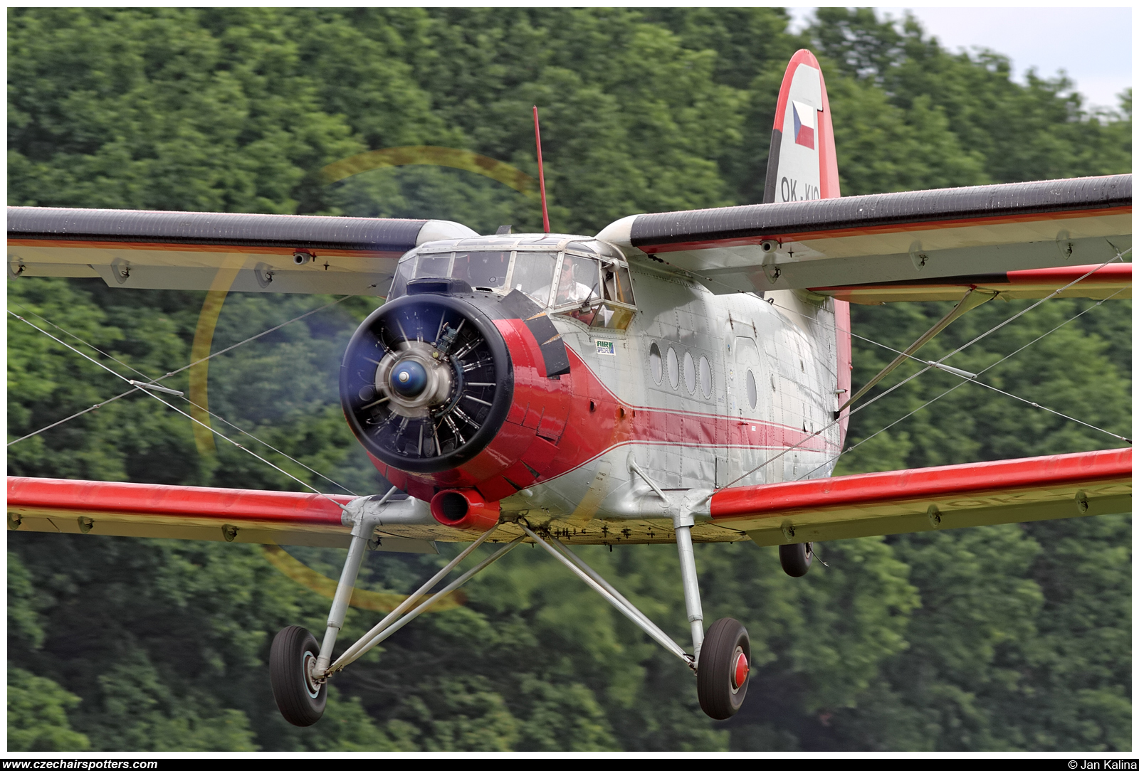 Air Special – Antonov An-2R OK-KIQ