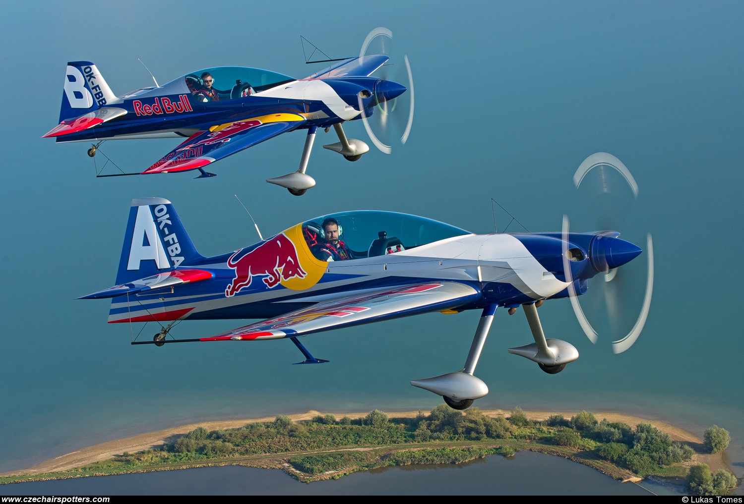 The Flying Bulls Duo – XtremeAir  XA42 OK-FBA