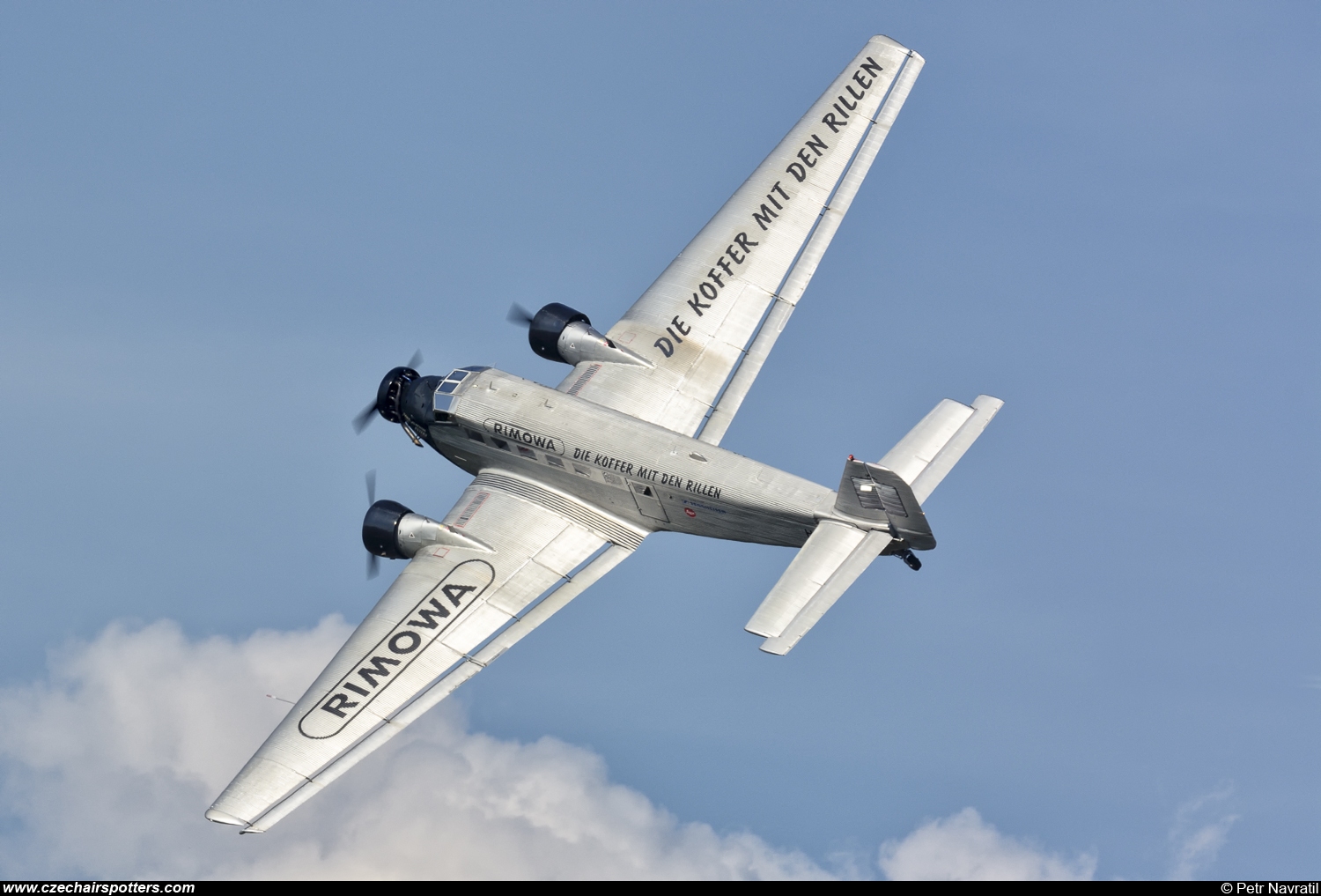 private – CASA 352L HB-HOY