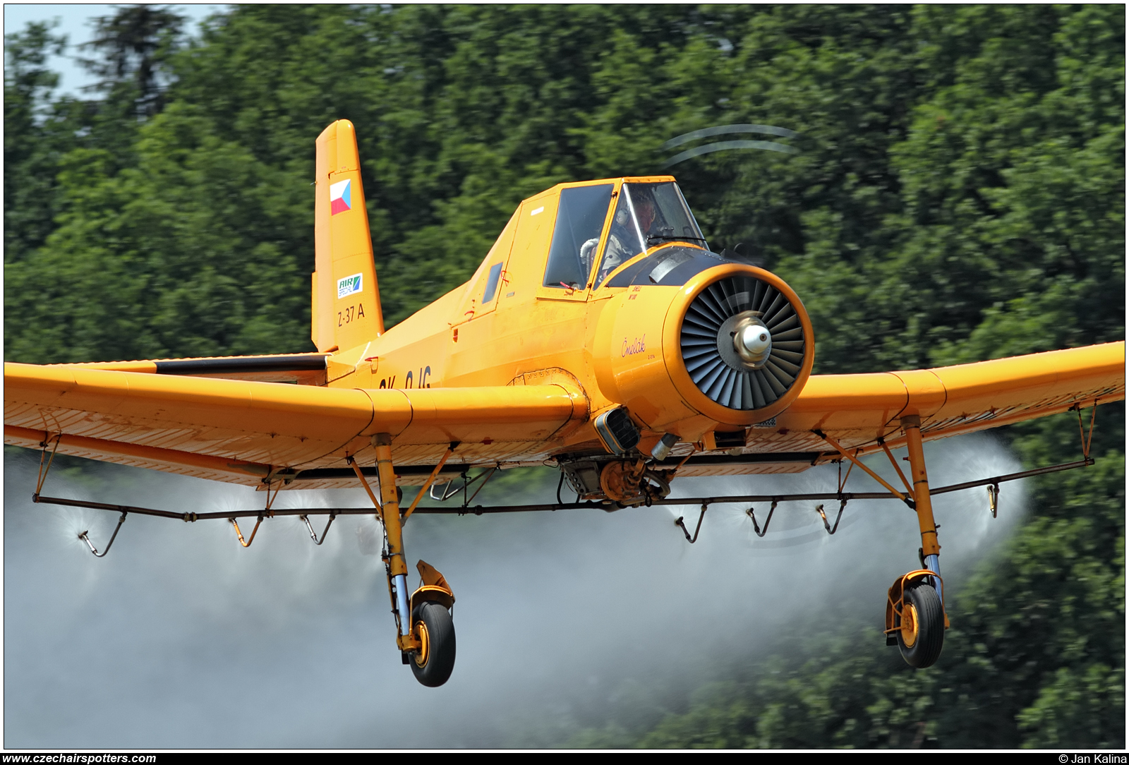 Air Special – Zlin Z-37A-2 Cmelak  OK-OJG