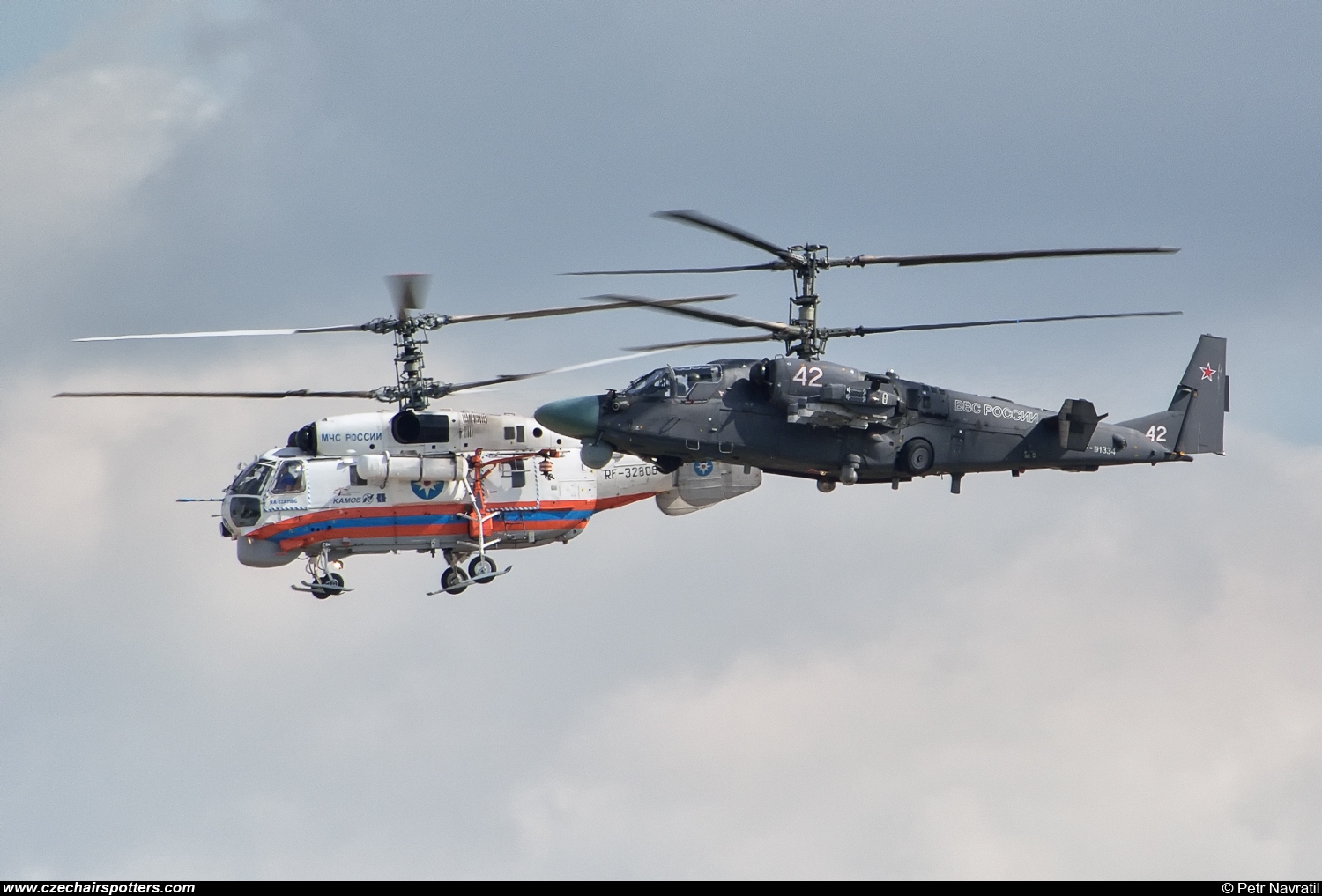 Russia - Air Force – Kamov Ka-52 Alligator (Hokum B) RF-91334/42 WHITE