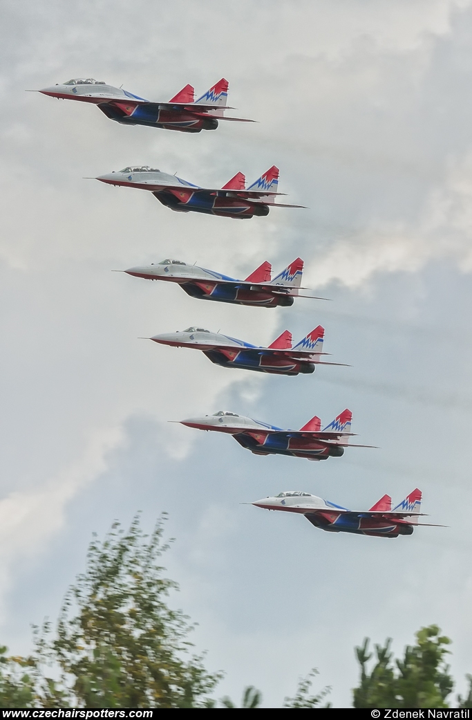 Swifts / Strizhi – Mikoyan-Gurevich MiG-29UB / 9-51 VARIOUS