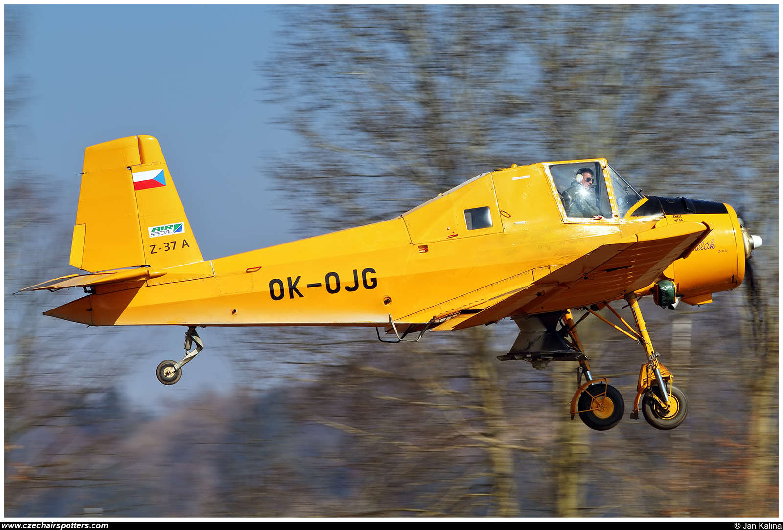 Air Special – Zlin Z-37A-2 Cmelak  OK-OJG