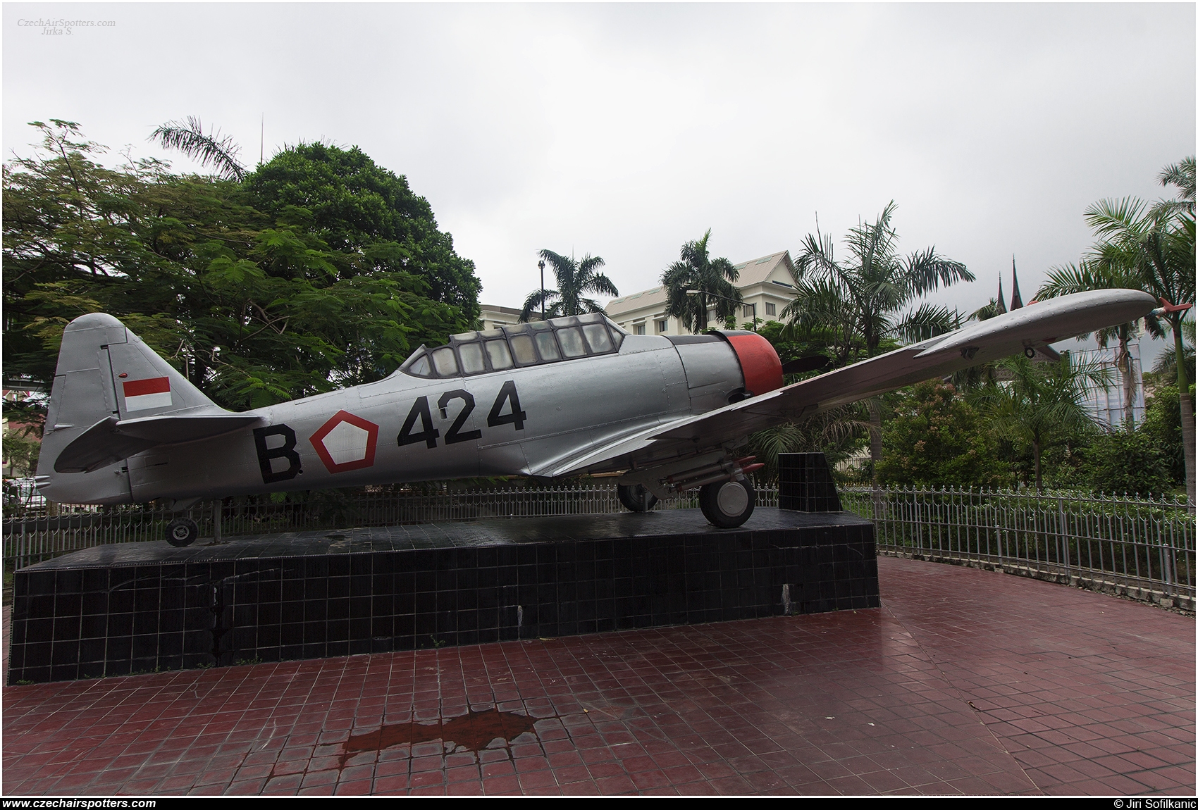Indonesia - Air Force – Noorduyn AT-16-ND Harvard IIB B-424