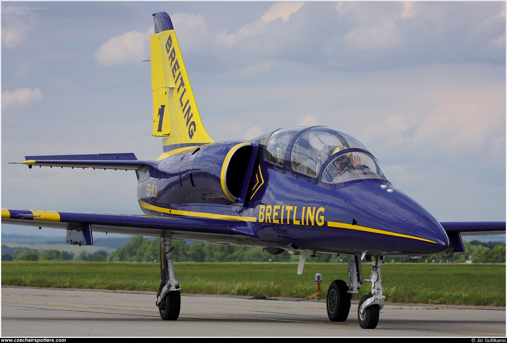 Breitling Jet Team – Aero L-39C Albatros ES-YLX / 1