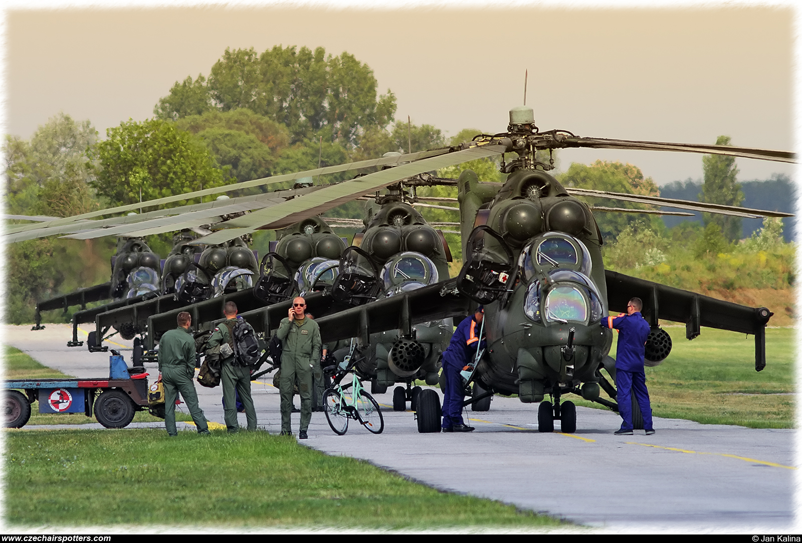 Poland - ARMY – Mil Mi-24D Hind 456