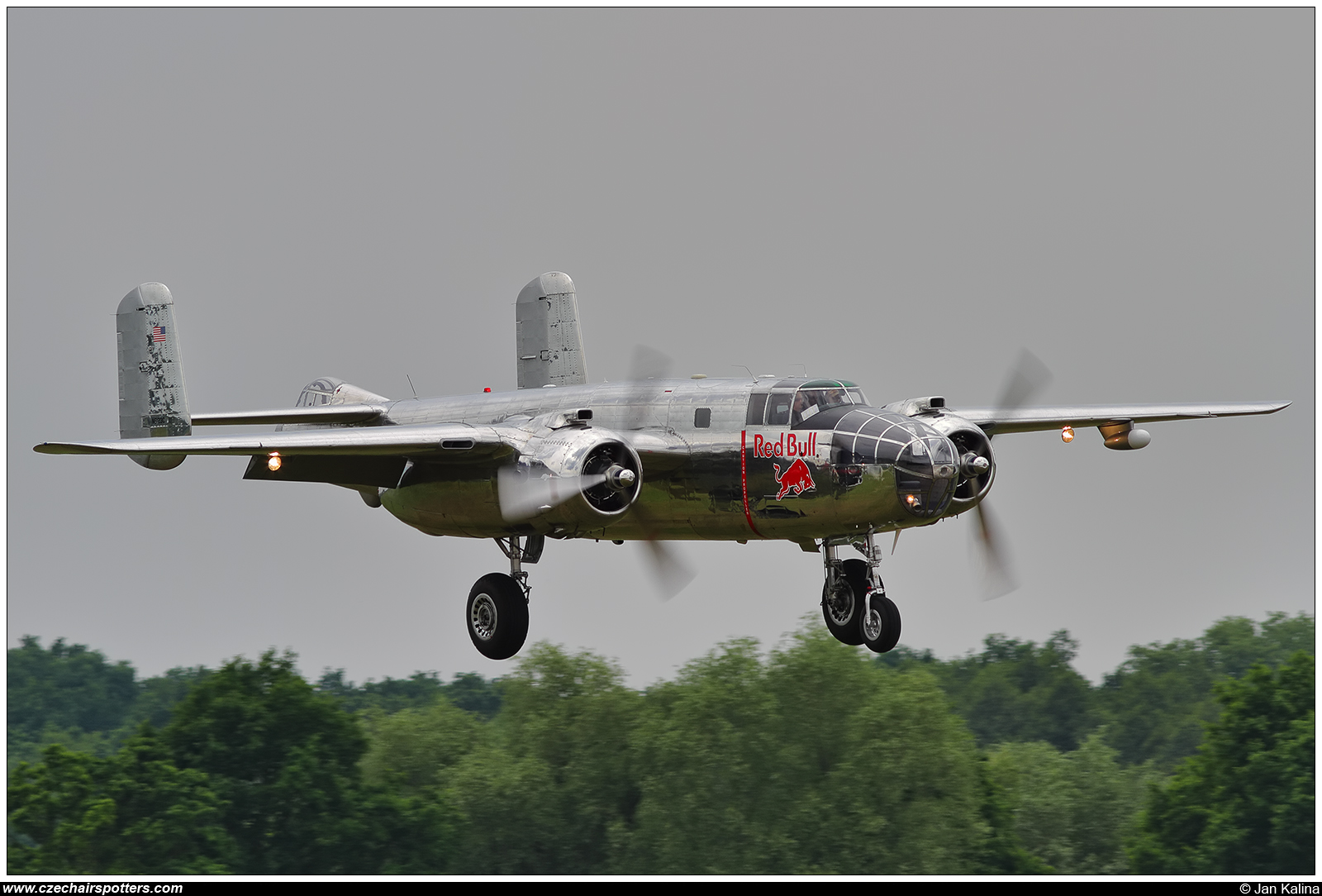 The Flying Bulls – North American B-25J Mitchell N6123C