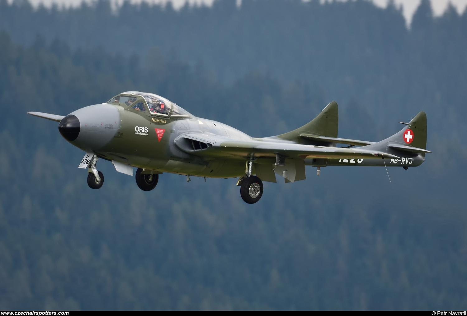 private – De Havilland Vampire T.11 (DH-115)  HB-RVJ/U-1228