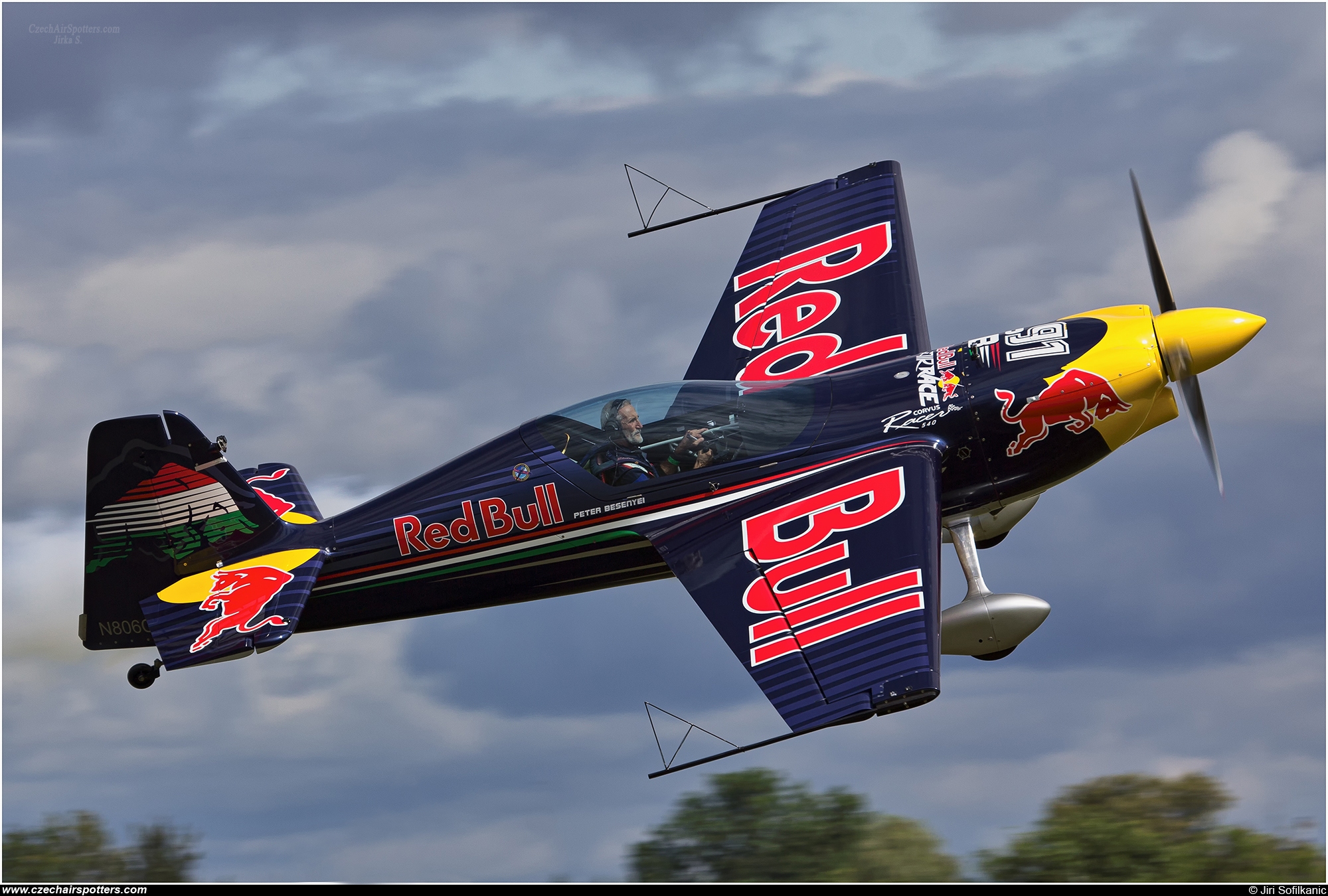 Red Bull Racing Team – Corvus Racer 540 N806CR