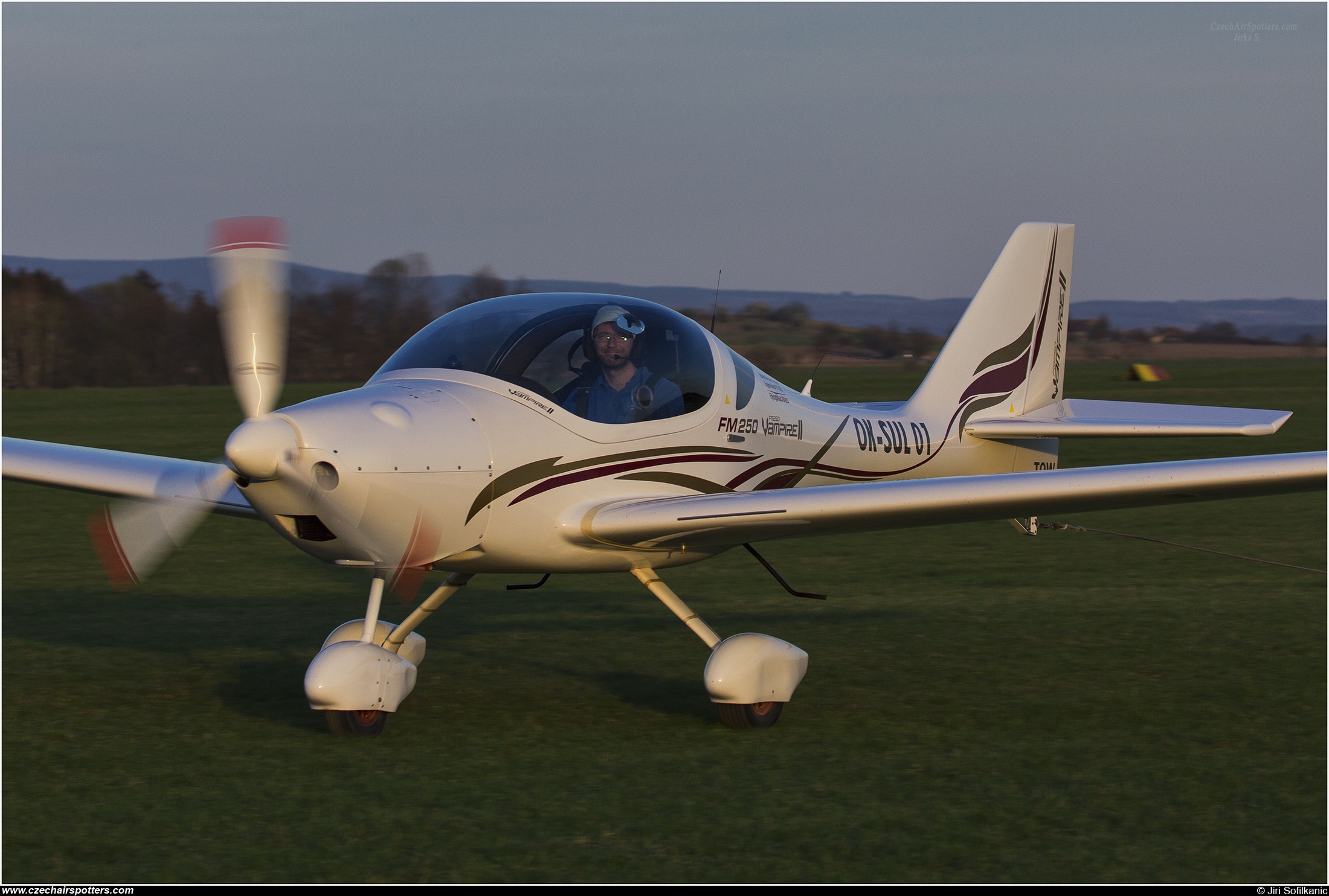 Aeroklub Jaromer – Flying Machines FM 250 Vampire II OK-SUL01