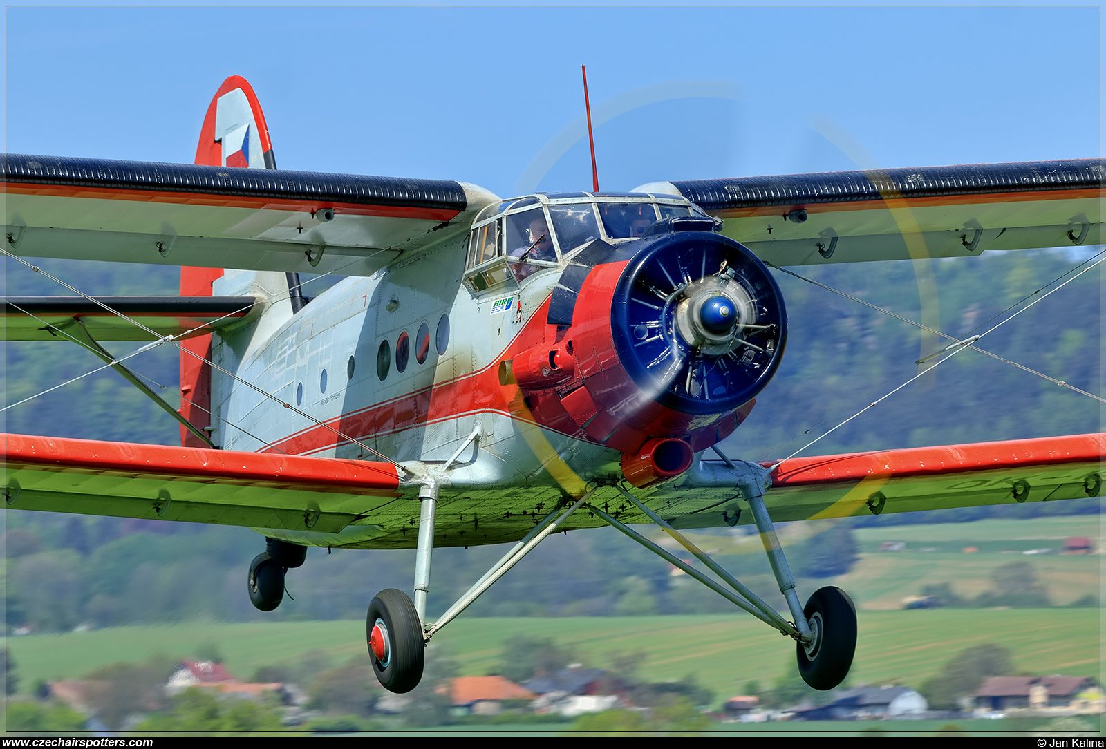 Air Special – Antonov An-2R OK-KIQ