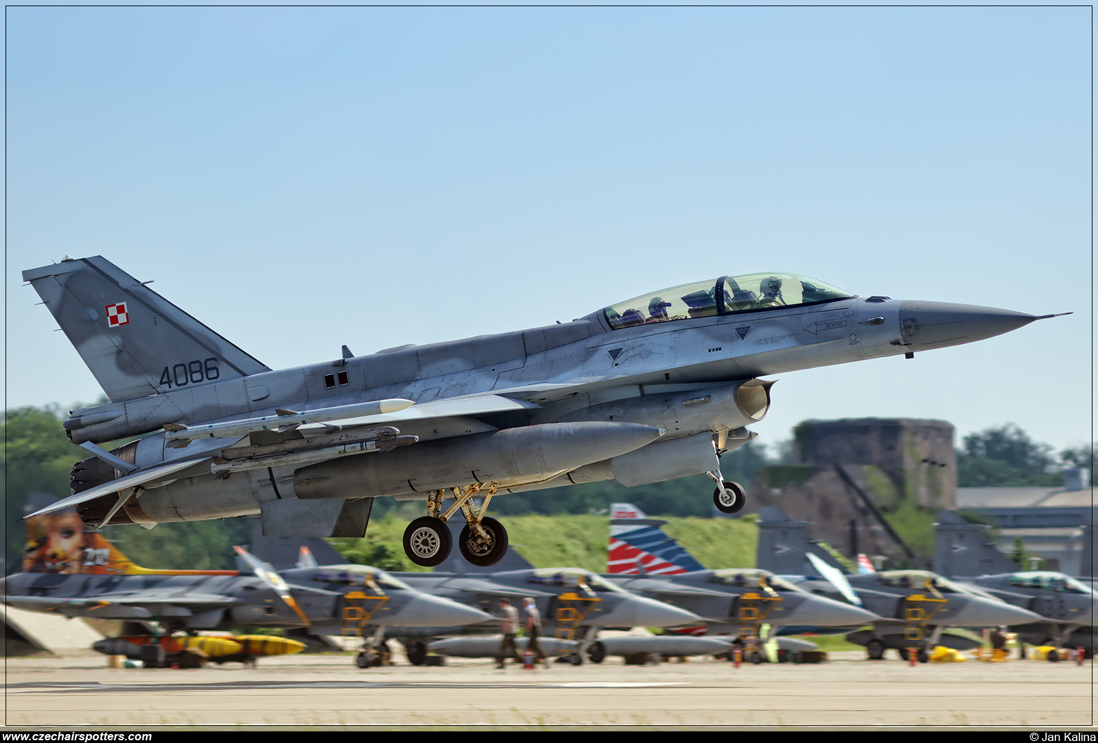 Poland - Air Force – Lockheed F-16DJ Fighting Falcon 4086