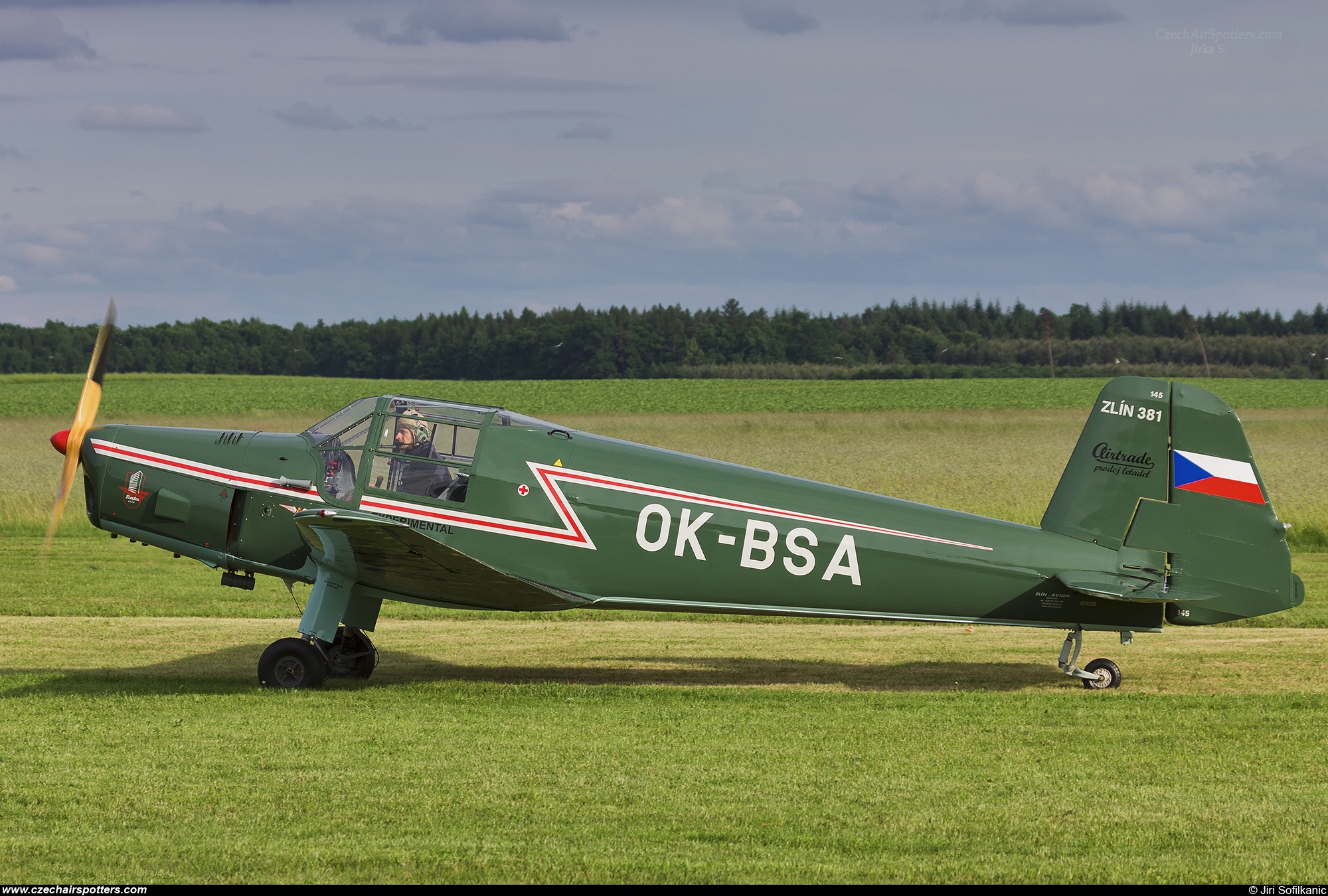 Airtrade – Zlin Z-381 (Bü 181) Basa OK-BSA