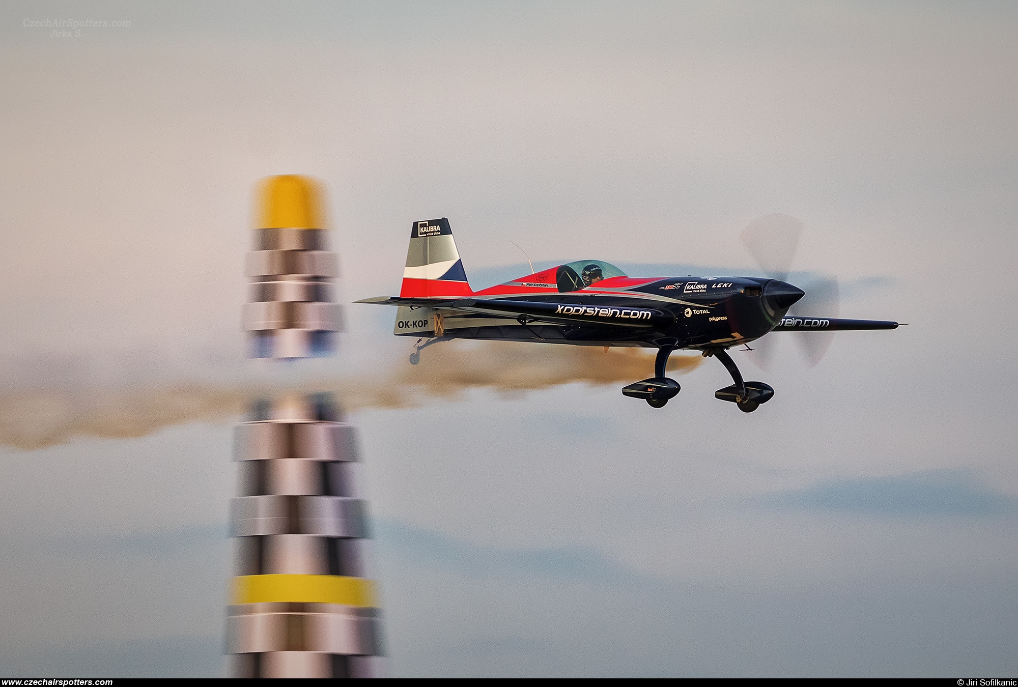 private – Extra EA-330SC OK-KOP