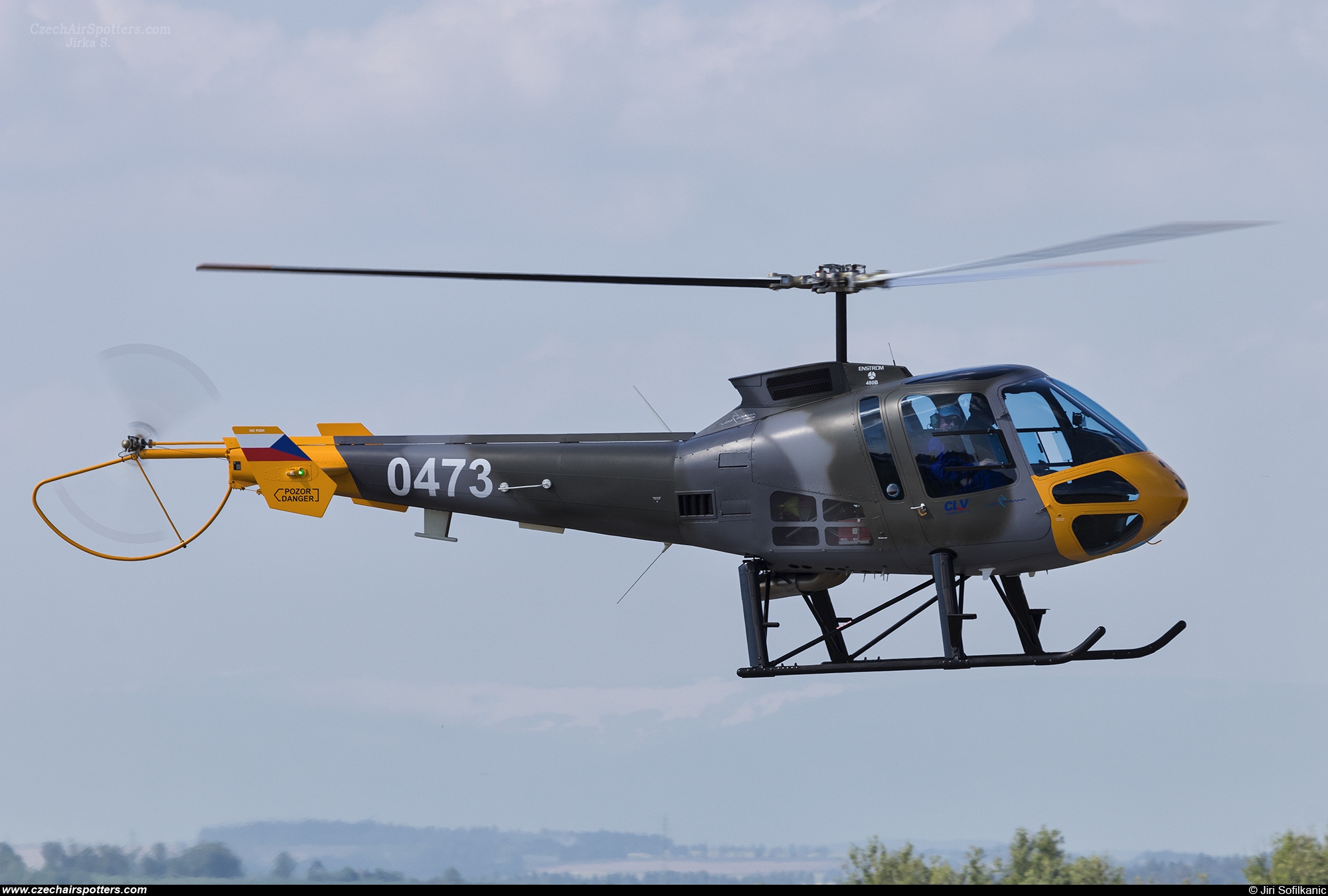 LOM Praha - CLV – Enstrom 408B-G 0473