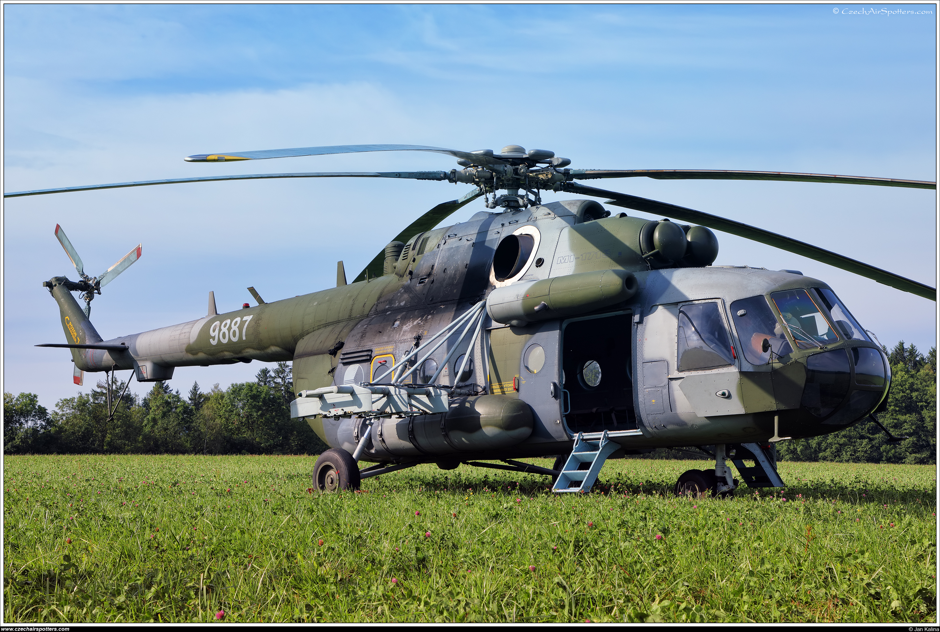 Czech - Air Force – Mil Mi-17-1(Sh) 9887
