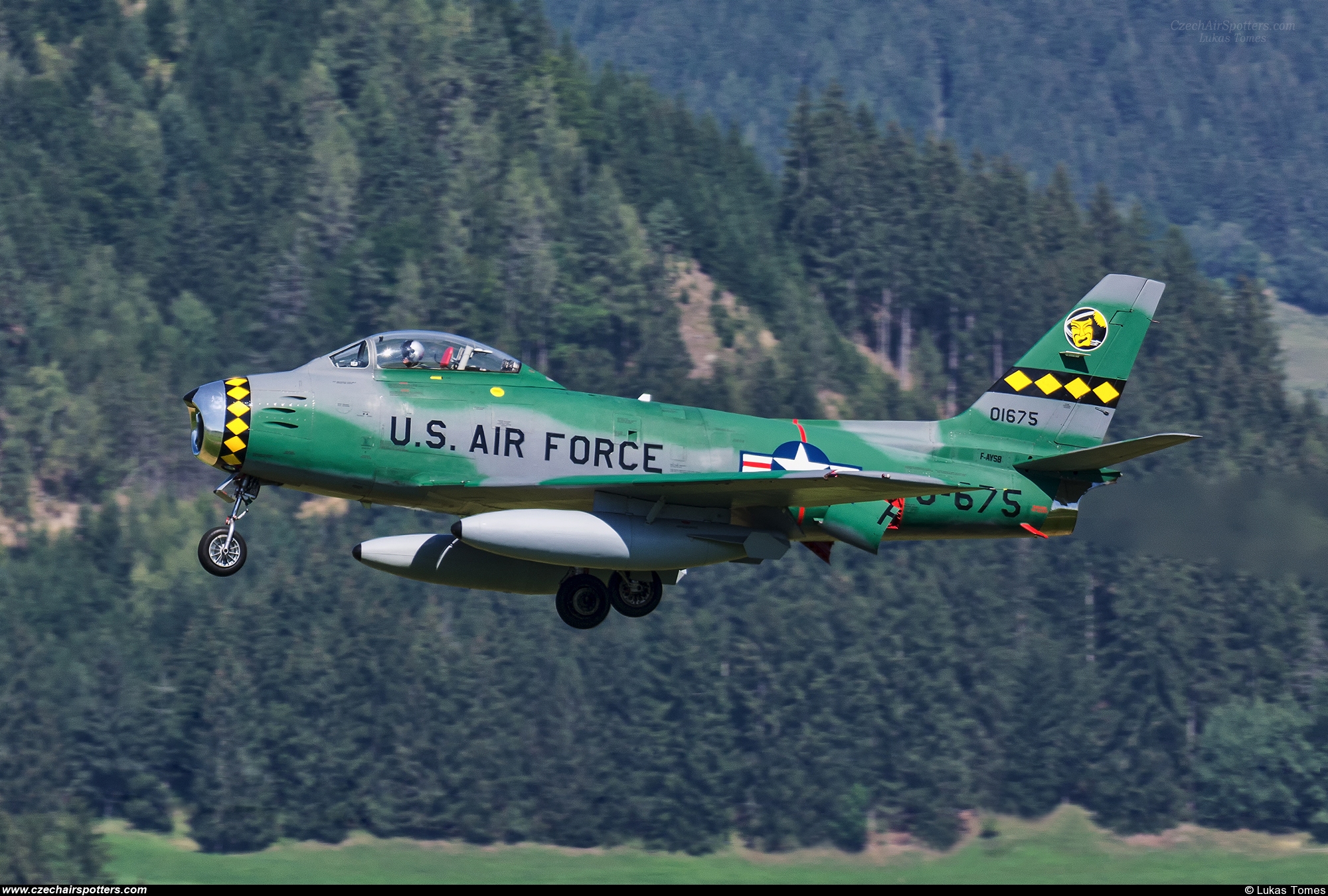 Mistral Warbirds – Canadair  CL-13B Sabre Mk.6 F-AYSB