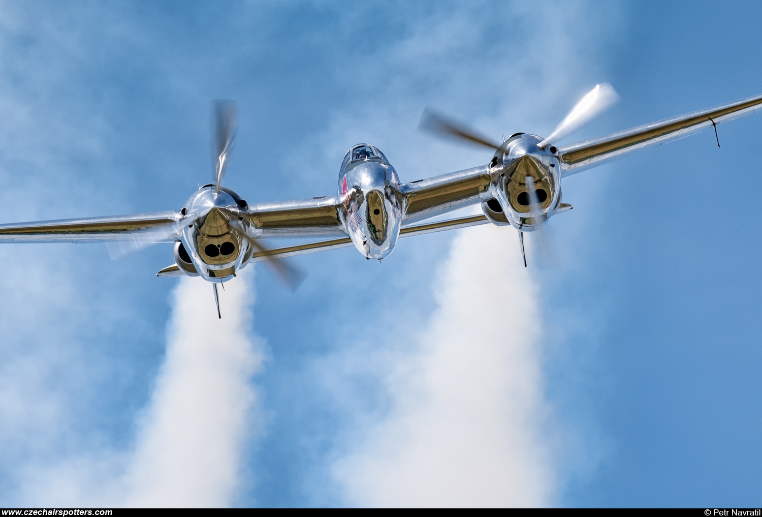 private – Lockheed P-38L Lightning N25Y