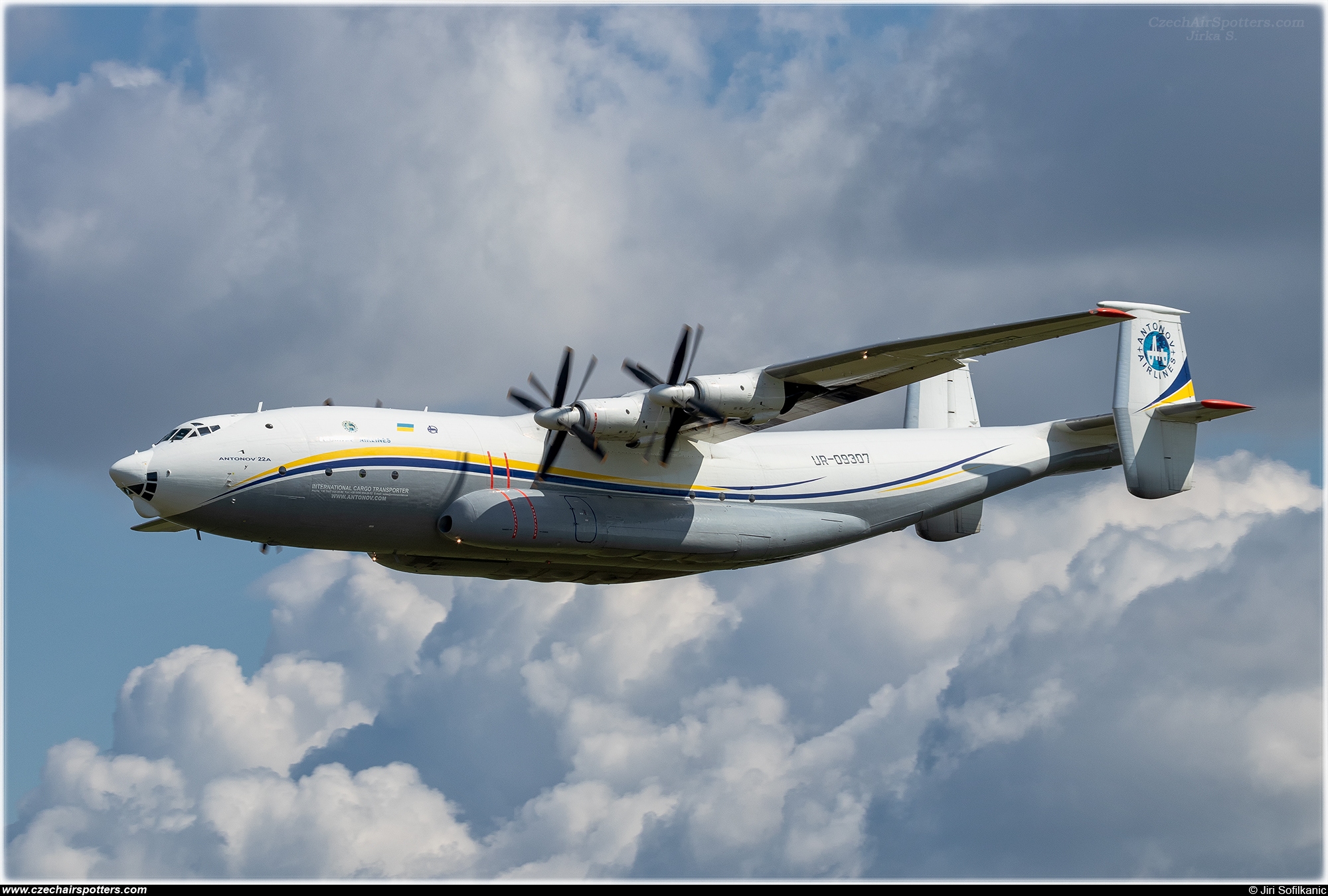 Antonov Design Bureau – Antonov An-22A Antei UR-09307 