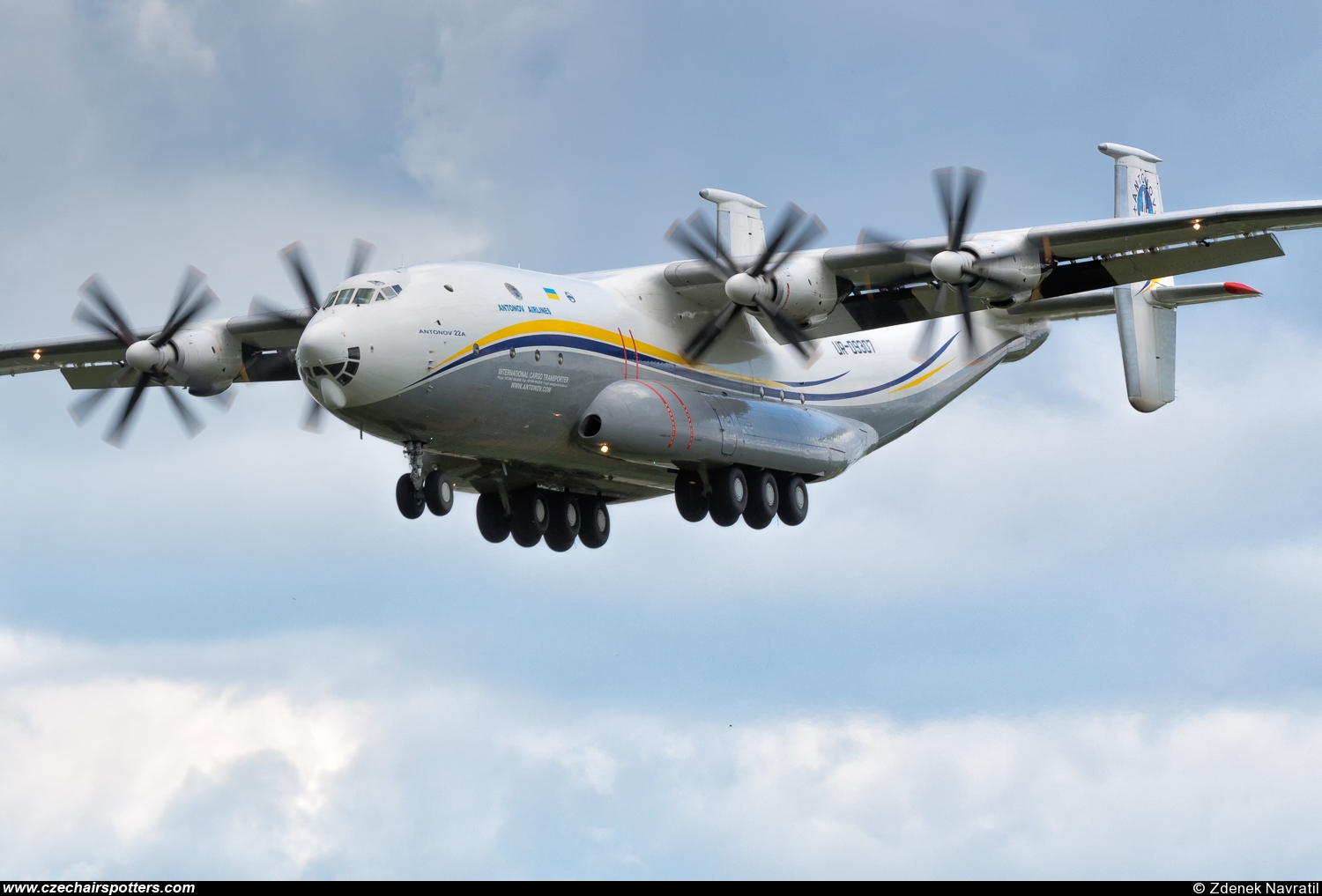 Antonov Design Bureau – Antonov An-22A Antei UR-09307