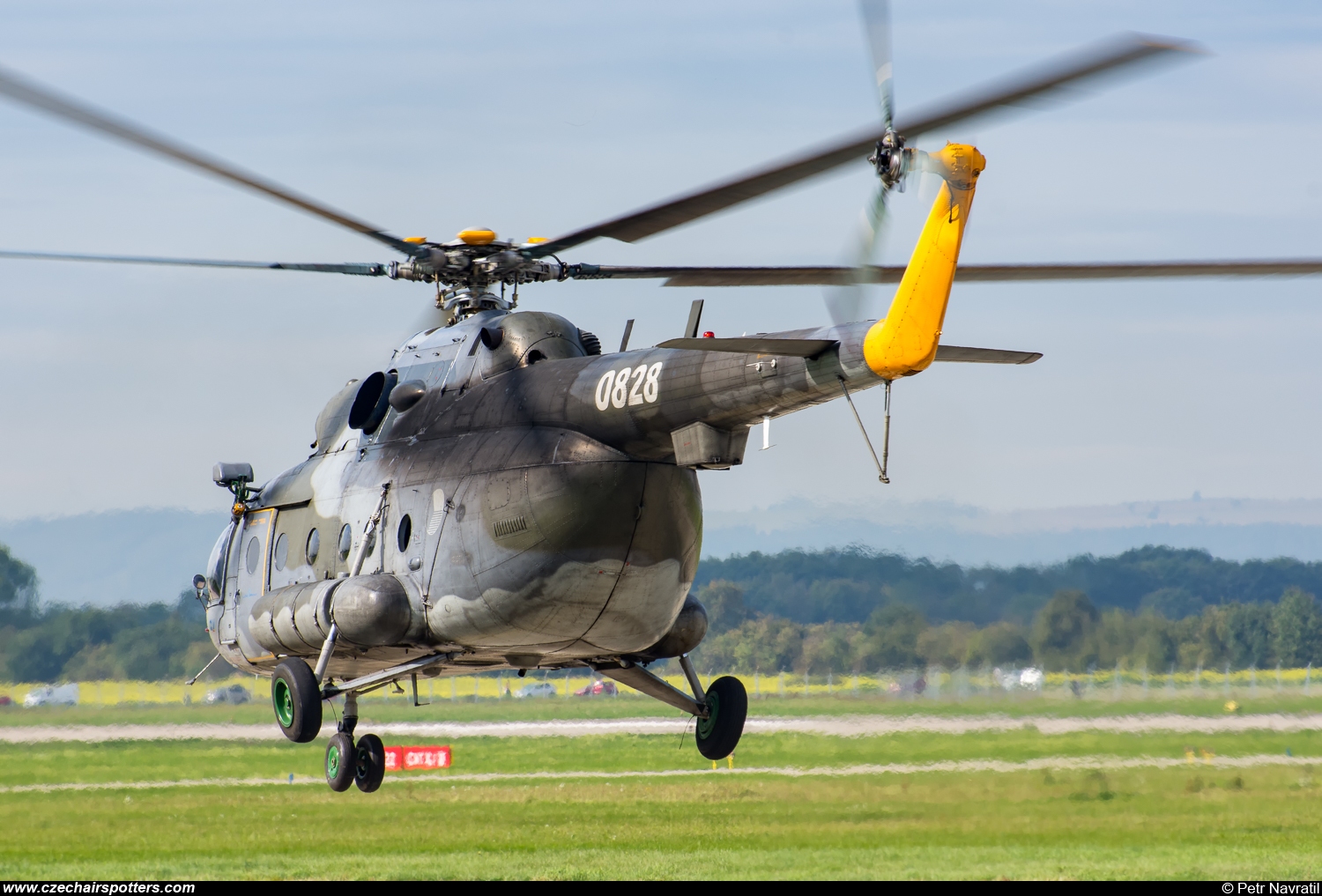 LOM Praha - CLV – Mil Mi-17 Hip 0828