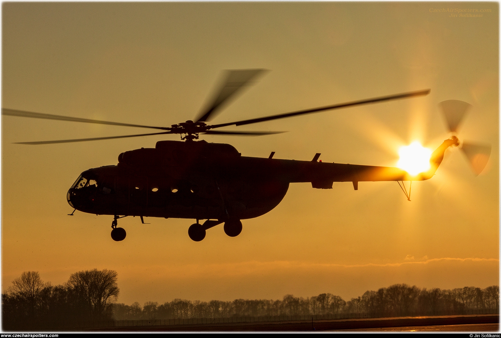 LOM Praha - CLV – Mil Mi-17 Hip 0836