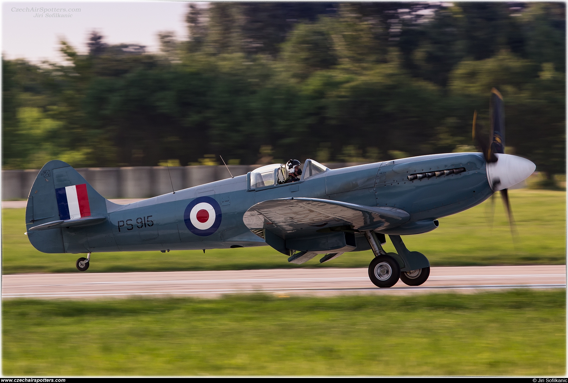 UK - Air Force – Supermarine Spitfire Mk PR XIX PS915