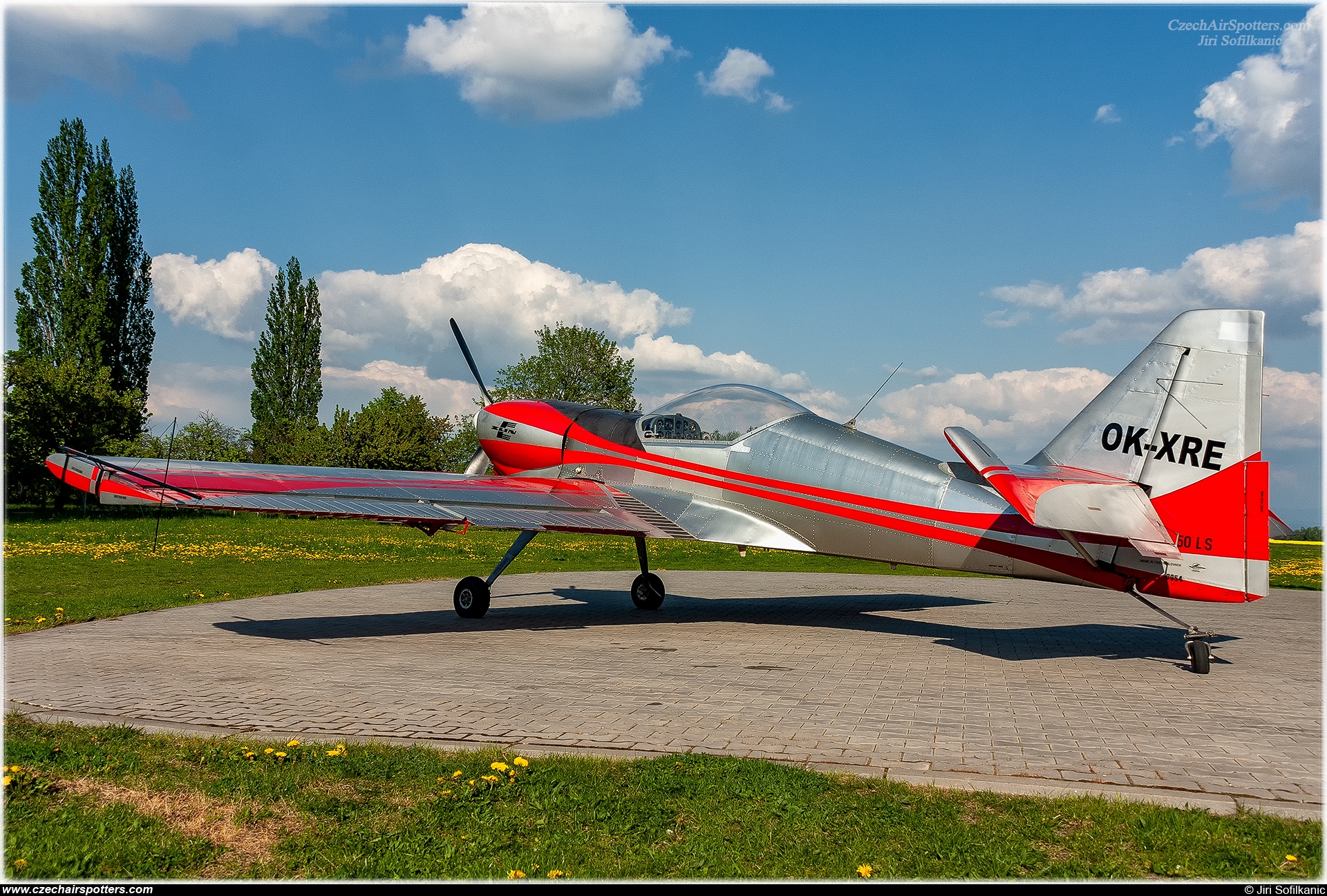 The Flying Bulls Aerobatics Team – Zlin Z-50LS OK-XRE