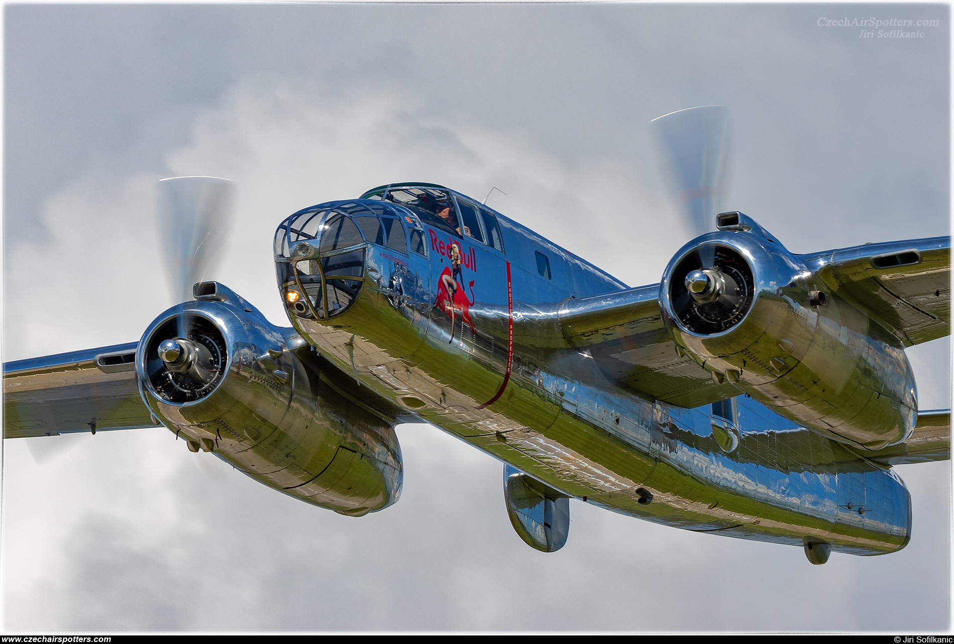 The Flying Bulls – North American B-25J Mitchell N6123C