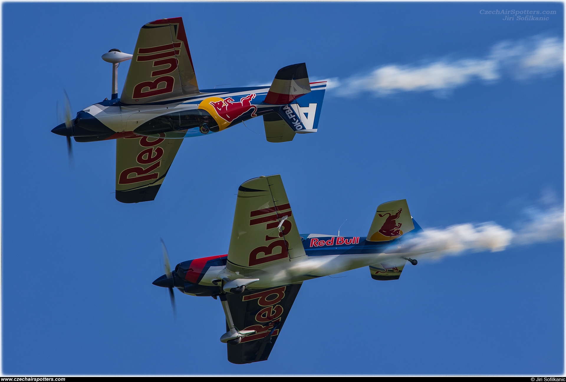 The Flying Bulls Duo – XtremeAir  XA42 OK-FBA