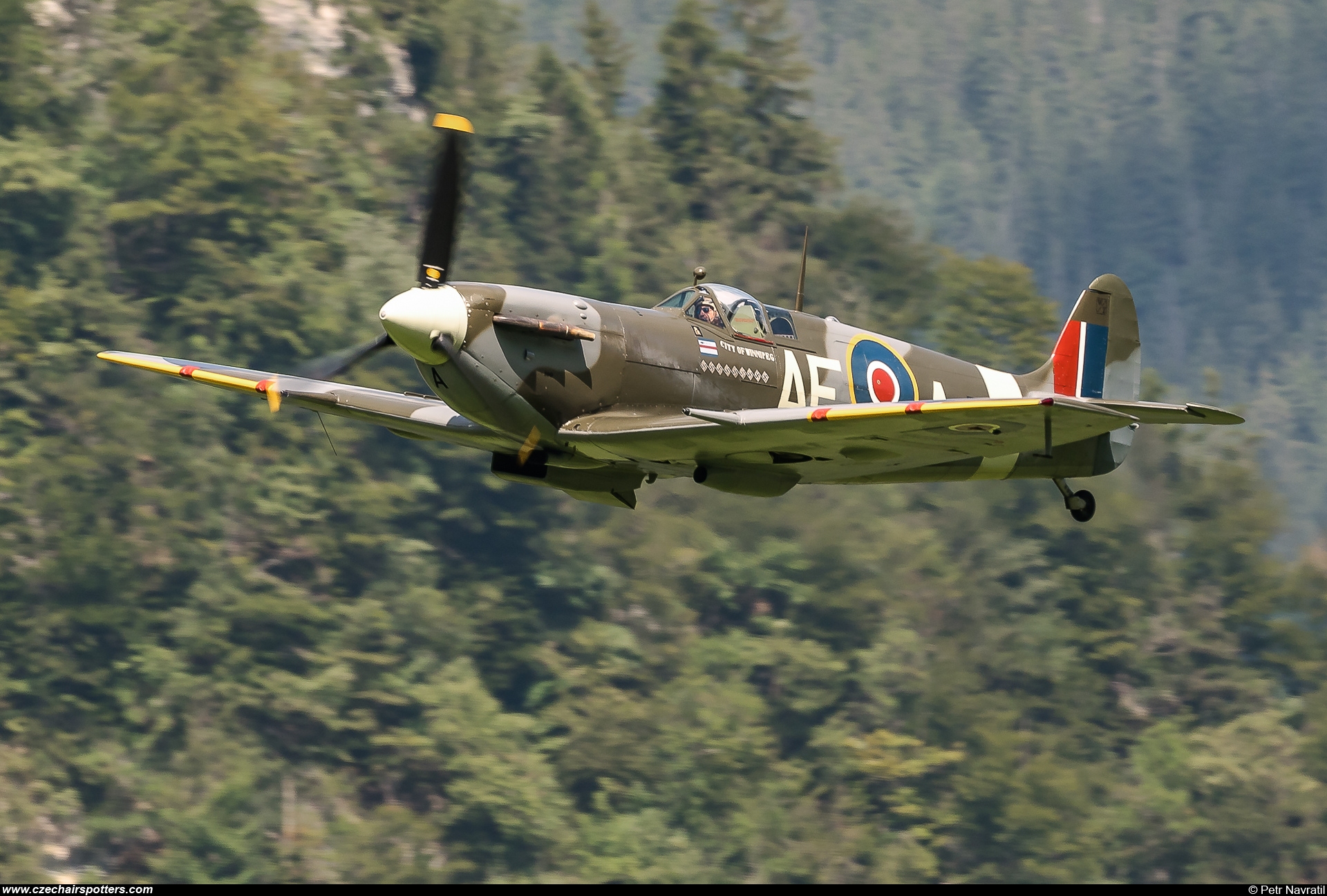 private – Supermarine Spitfire Mk VB G-LFVB/EP120/AE-A