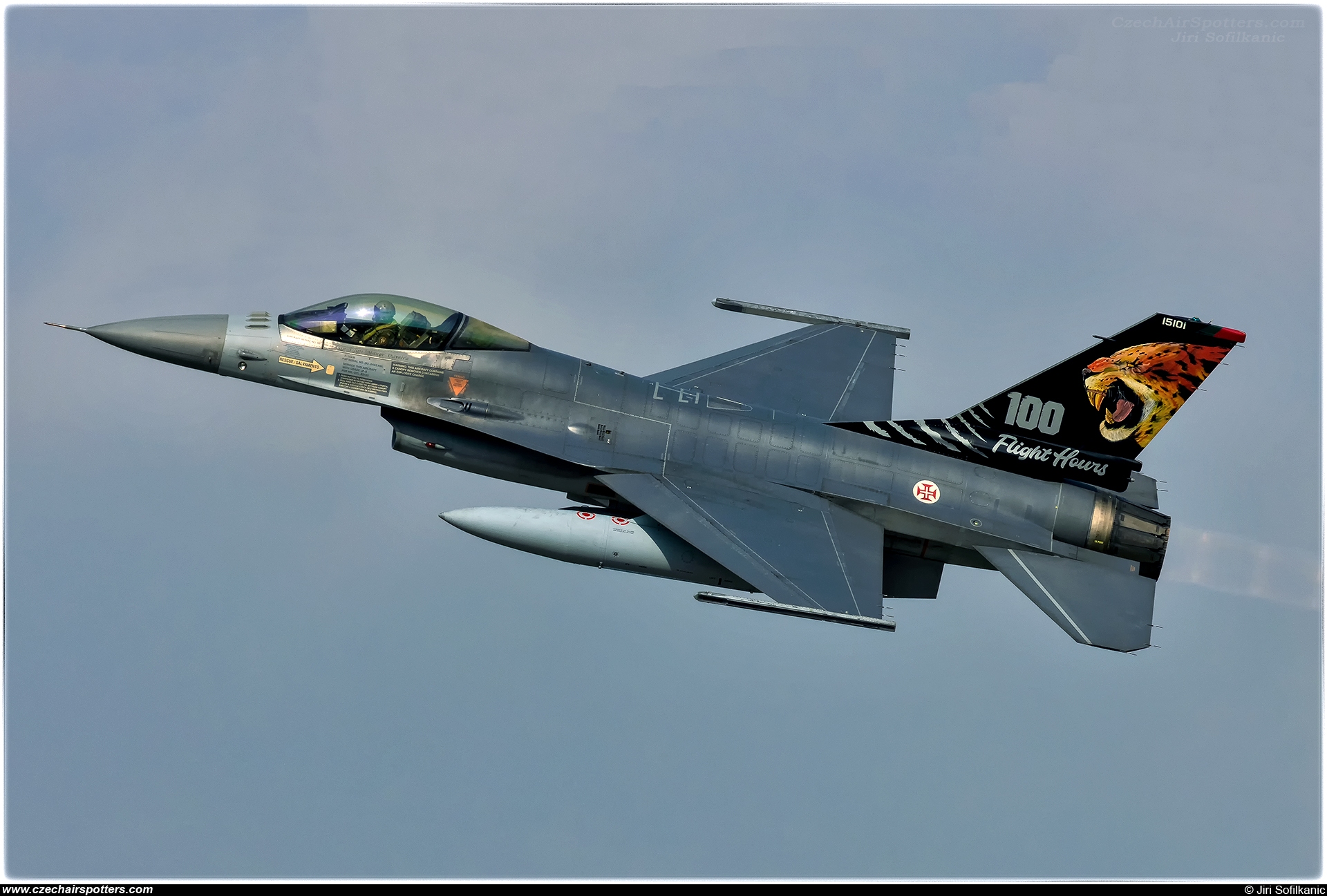 Portugal - Air Force – Lockheed Martin F-16AM Fighting Falcon 15101