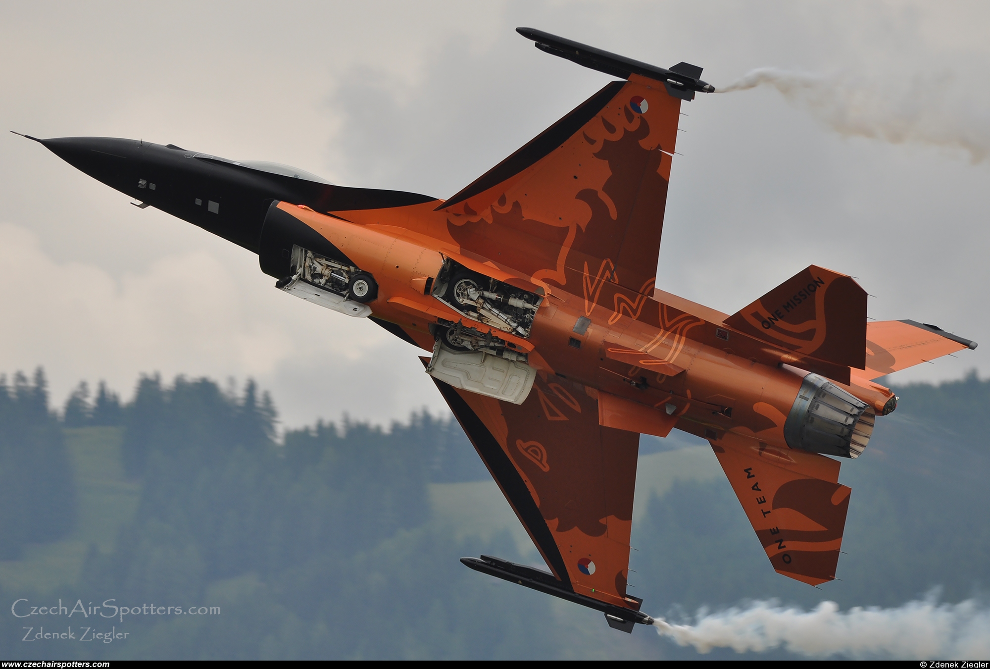 Netherlands - Air Force – Lockheed F-16AM Fighting Falcon J-015