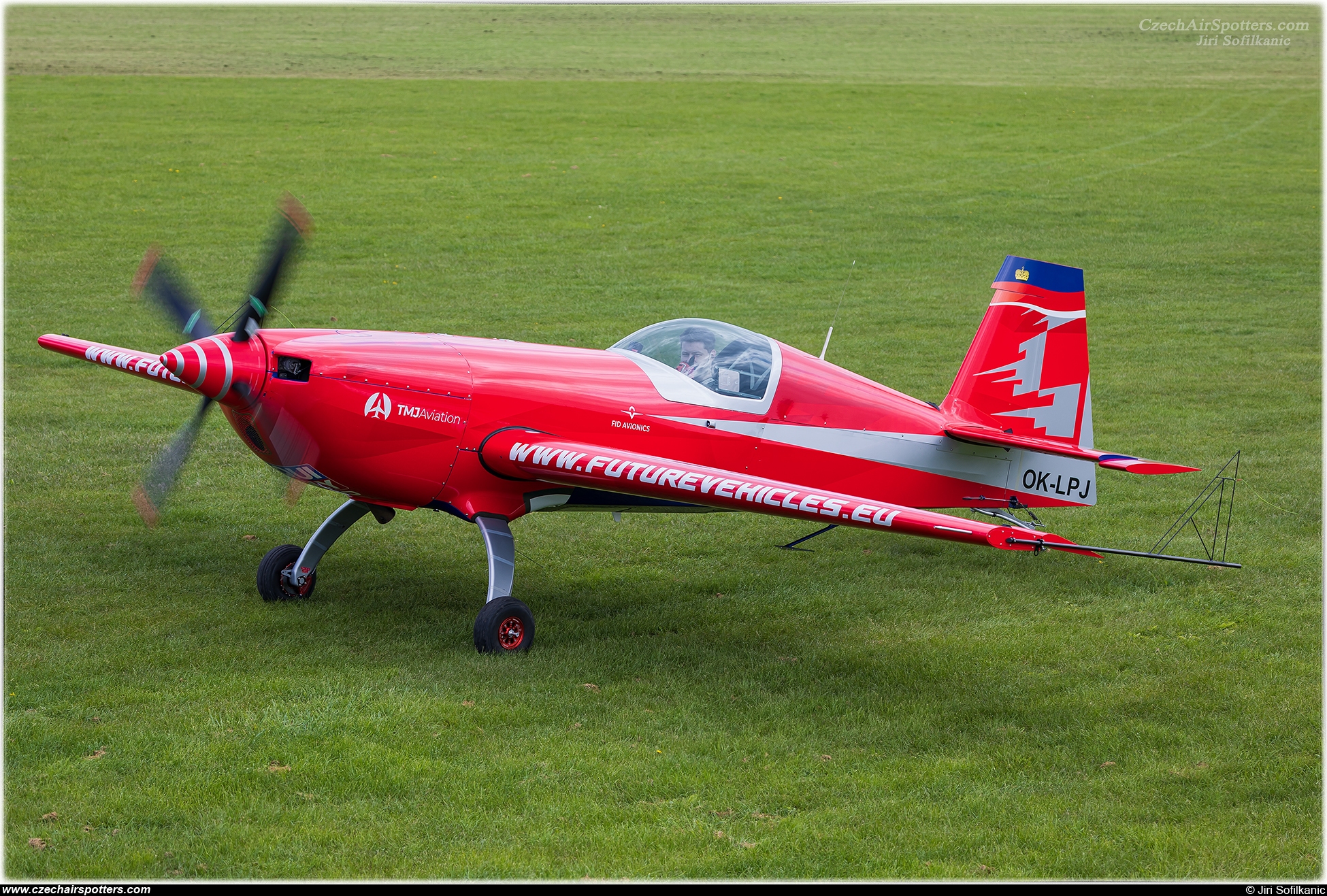 Future Vehicles – Extra EA-330SC OK-LPJ