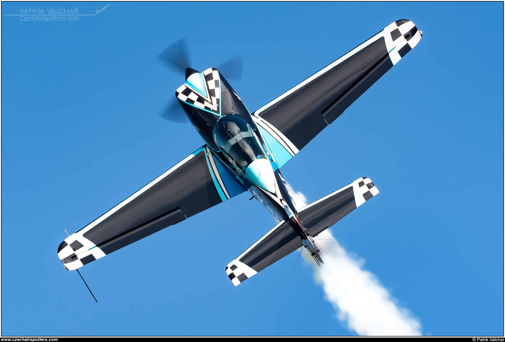 private – Extra EA-330LT OK-NAT