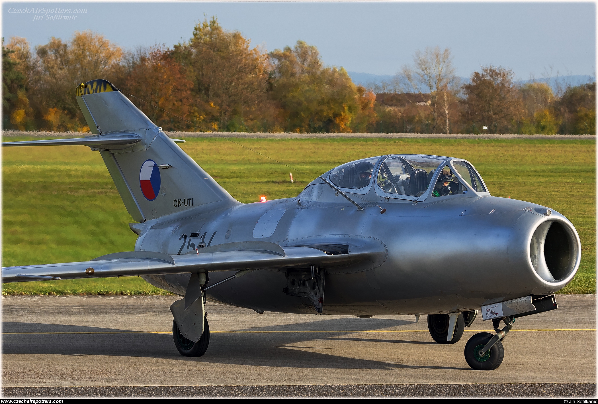 Czech Flying Legends – Mikoyan-Gurevich MiG-15UTI Midget (PZL-Mielec SBLim-2 ) OK-UTI / 2514