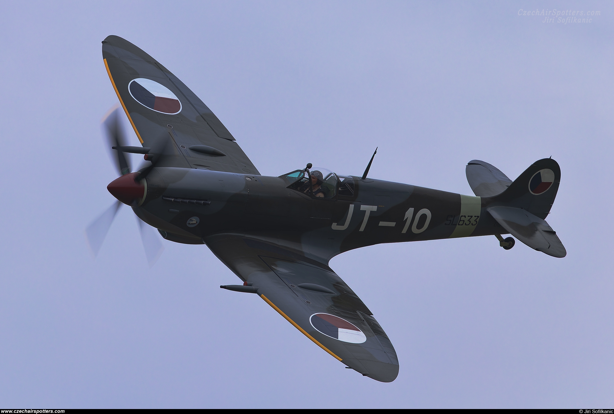 private – Supermarine Spitfire L.F Mk IXe OO-SPT / JT-10